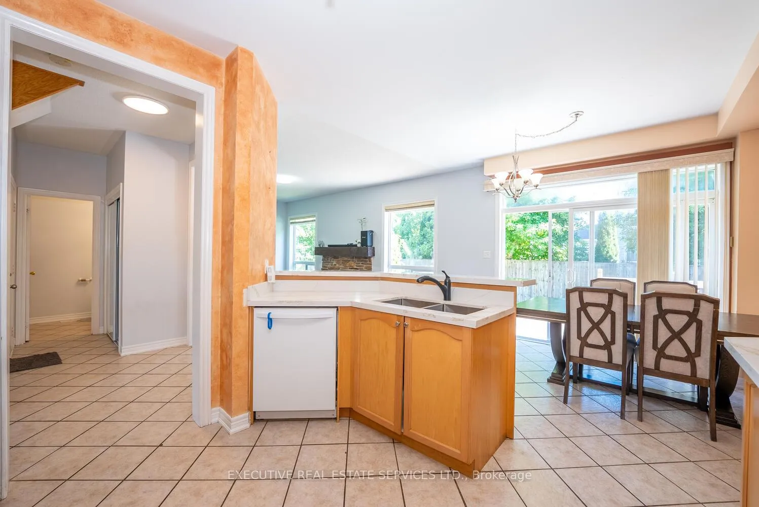 Photo 21 of 39 Hurst Street, Halton Hills, Acton — HOMEH