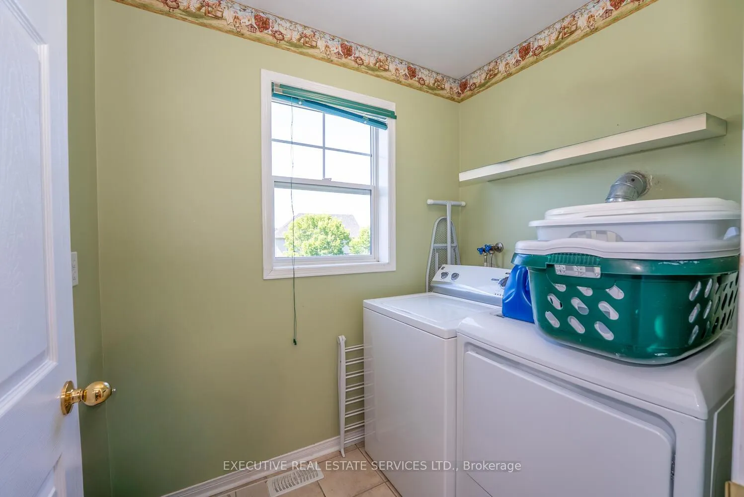 Photo 37 of 39 Hurst Street, Halton Hills, Acton — HOMEH