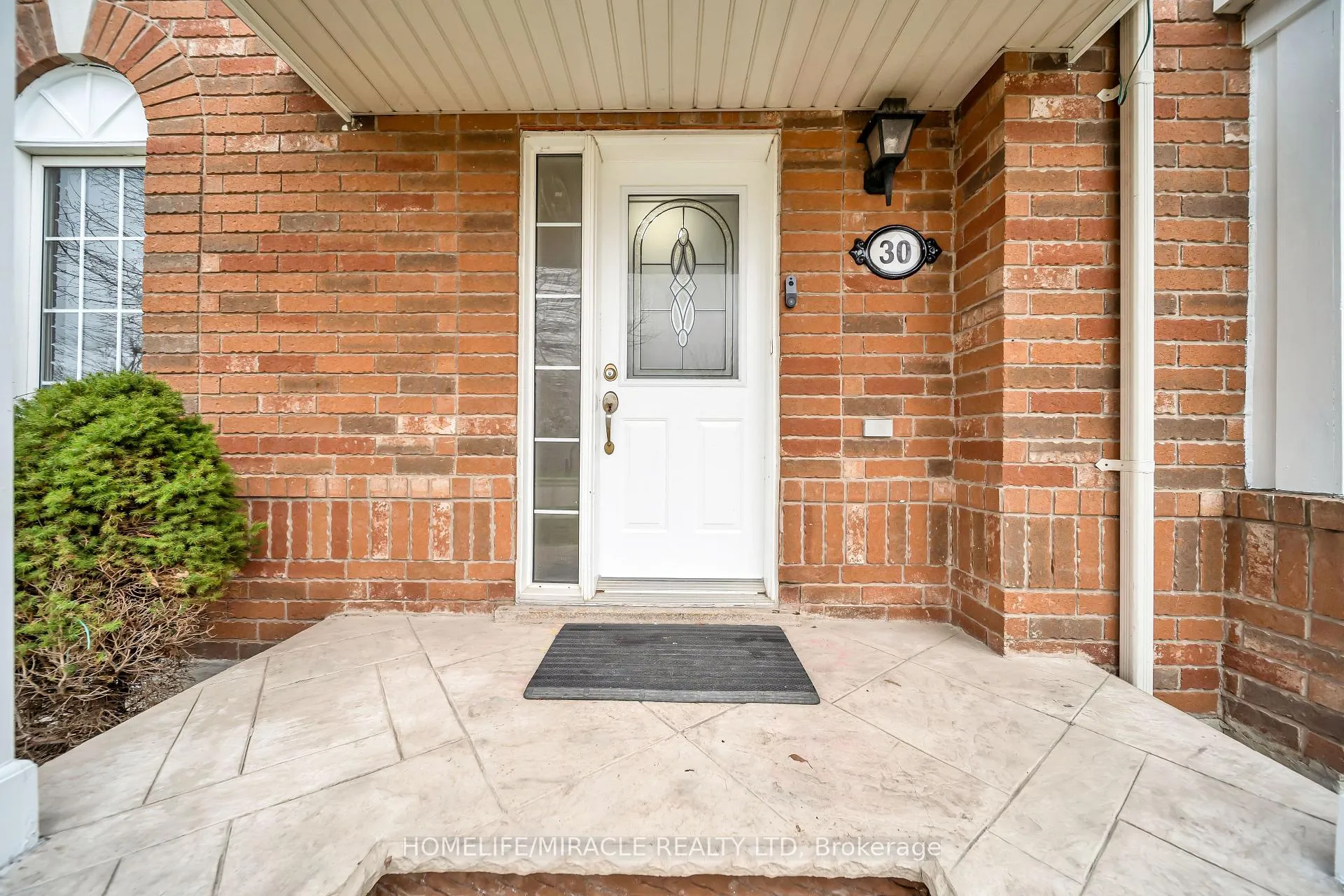 Photo 8 of 30 Orangegrove Drive, Brampton, Fletcher's Meadow — HOMEH