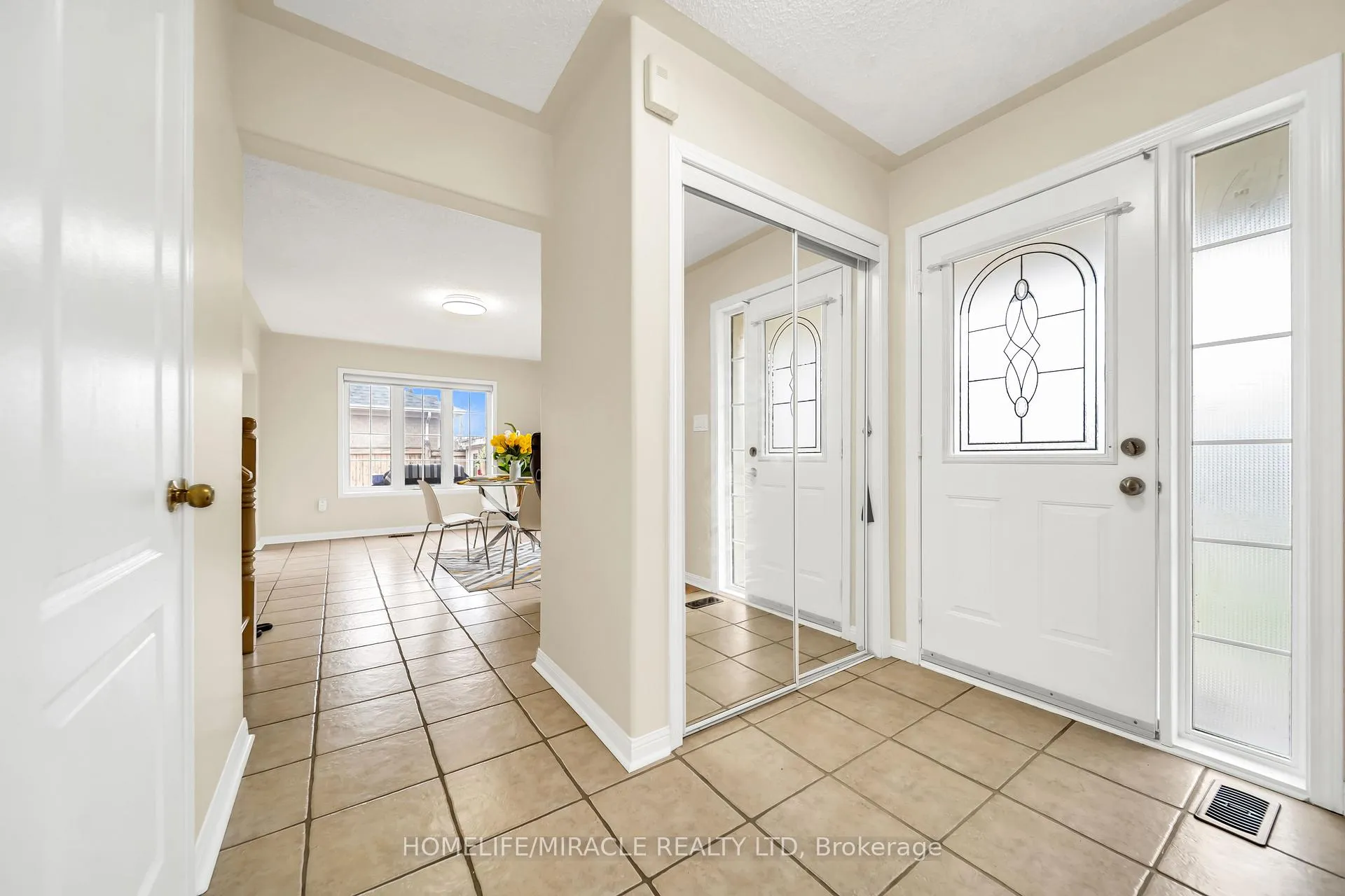 Photo 10 of 30 Orangegrove Drive, Brampton, Fletcher's Meadow — HOMEH