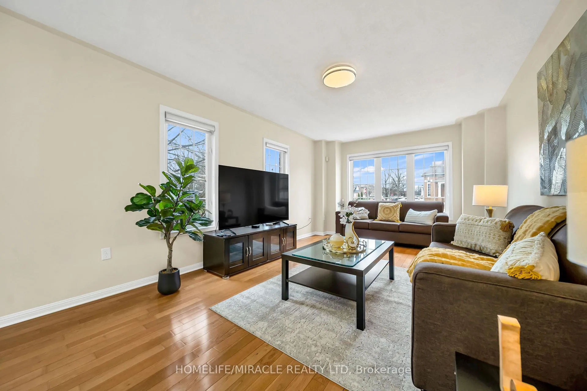 Photo 13 of 30 Orangegrove Drive, Brampton, Fletcher's Meadow — HOMEH
