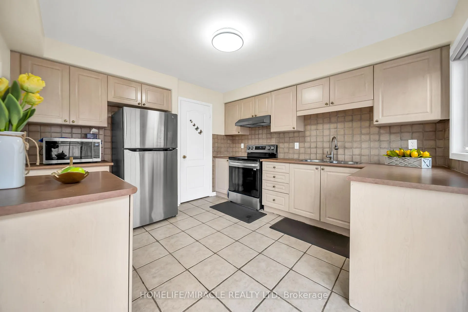 Photo 21 of 30 Orangegrove Drive, Brampton, Fletcher's Meadow — HOMEH