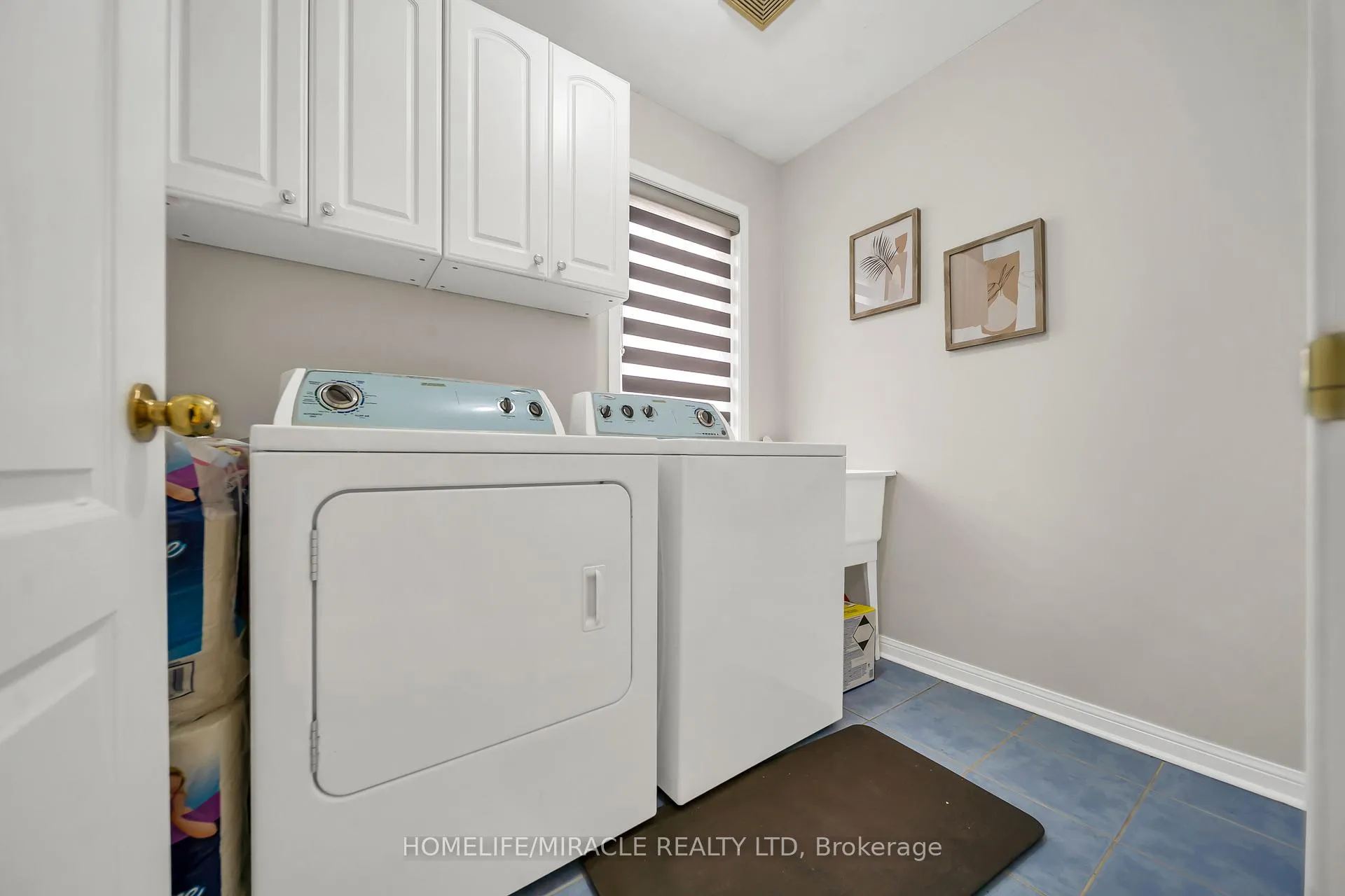 Photo 38 of 30 Orangegrove Drive, Brampton, Fletcher's Meadow — HOMEH