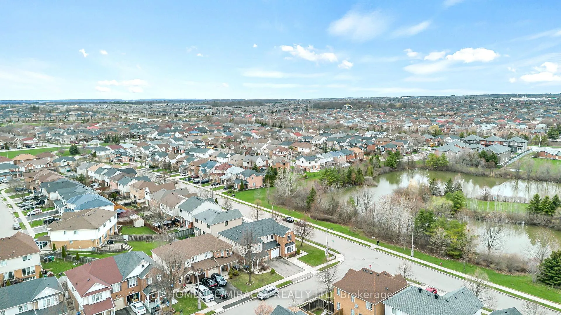 Photo 43 of 30 Orangegrove Drive, Brampton, Fletcher's Meadow — HOMEH