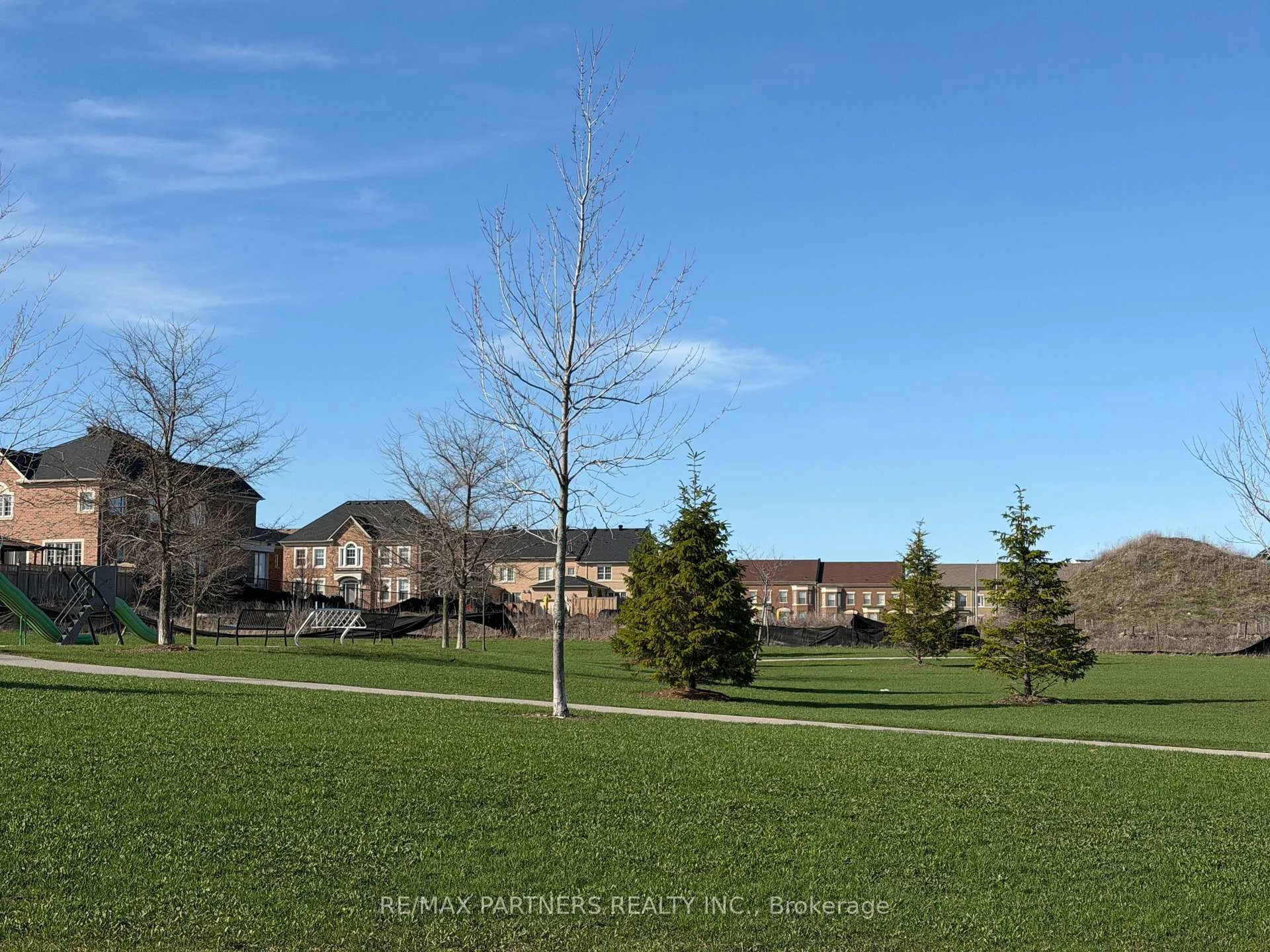Photo 2 of 29 Robert Osprey Drive, Markham, Cathedraltown — HOMEH