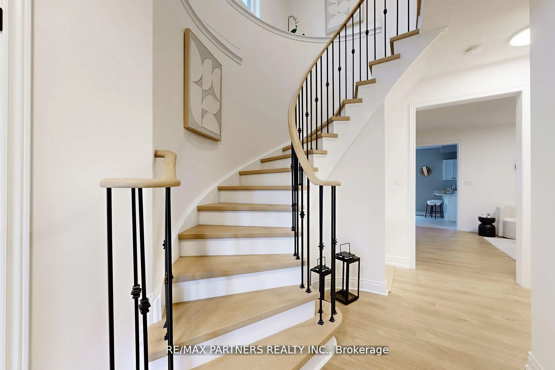 Photo 4 of 29 Robert Osprey Drive, Markham, Cathedraltown — HOMEH