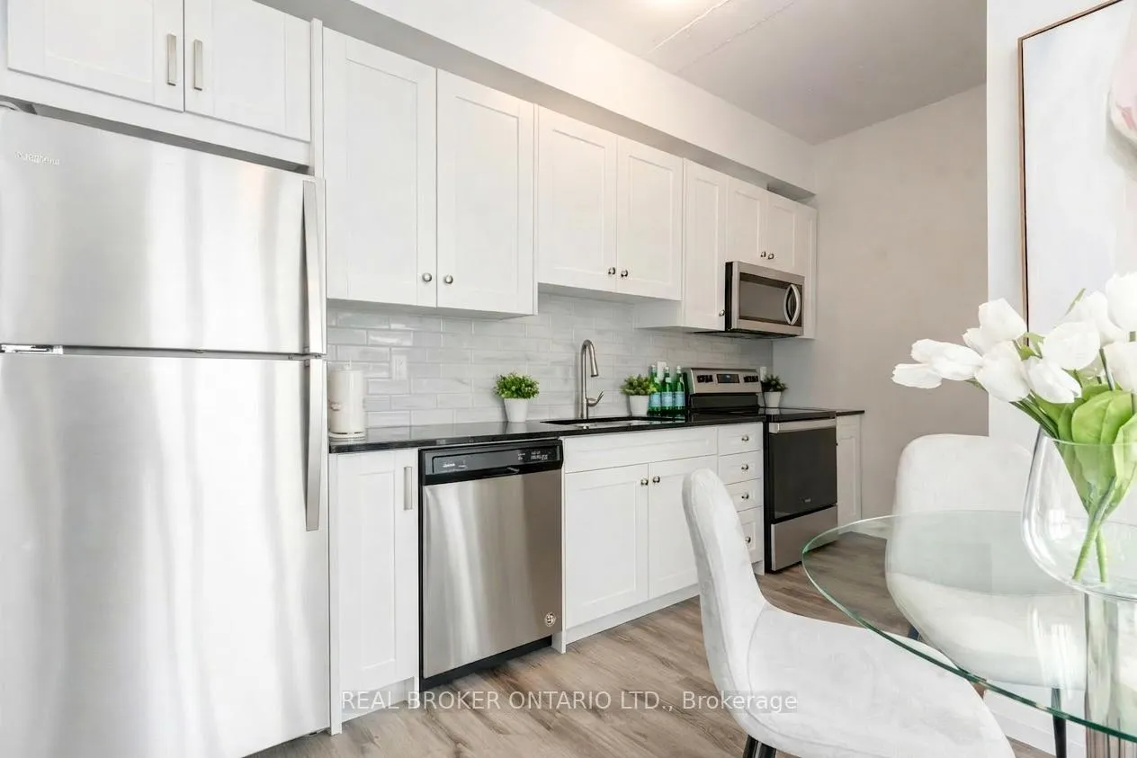 Photo 5 of Unit 1205, 60 Charles Street W, Kitchener — HOMEH