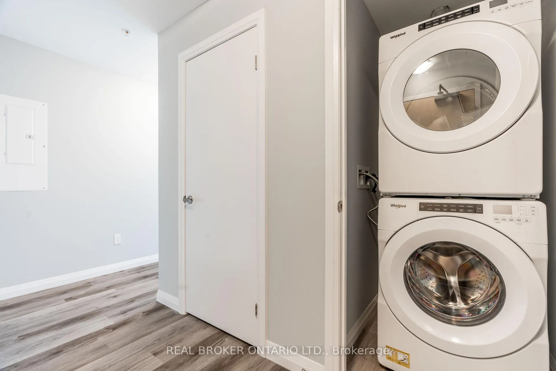 Photo 6 of Unit 1205, 60 Charles Street W, Kitchener — HOMEH
