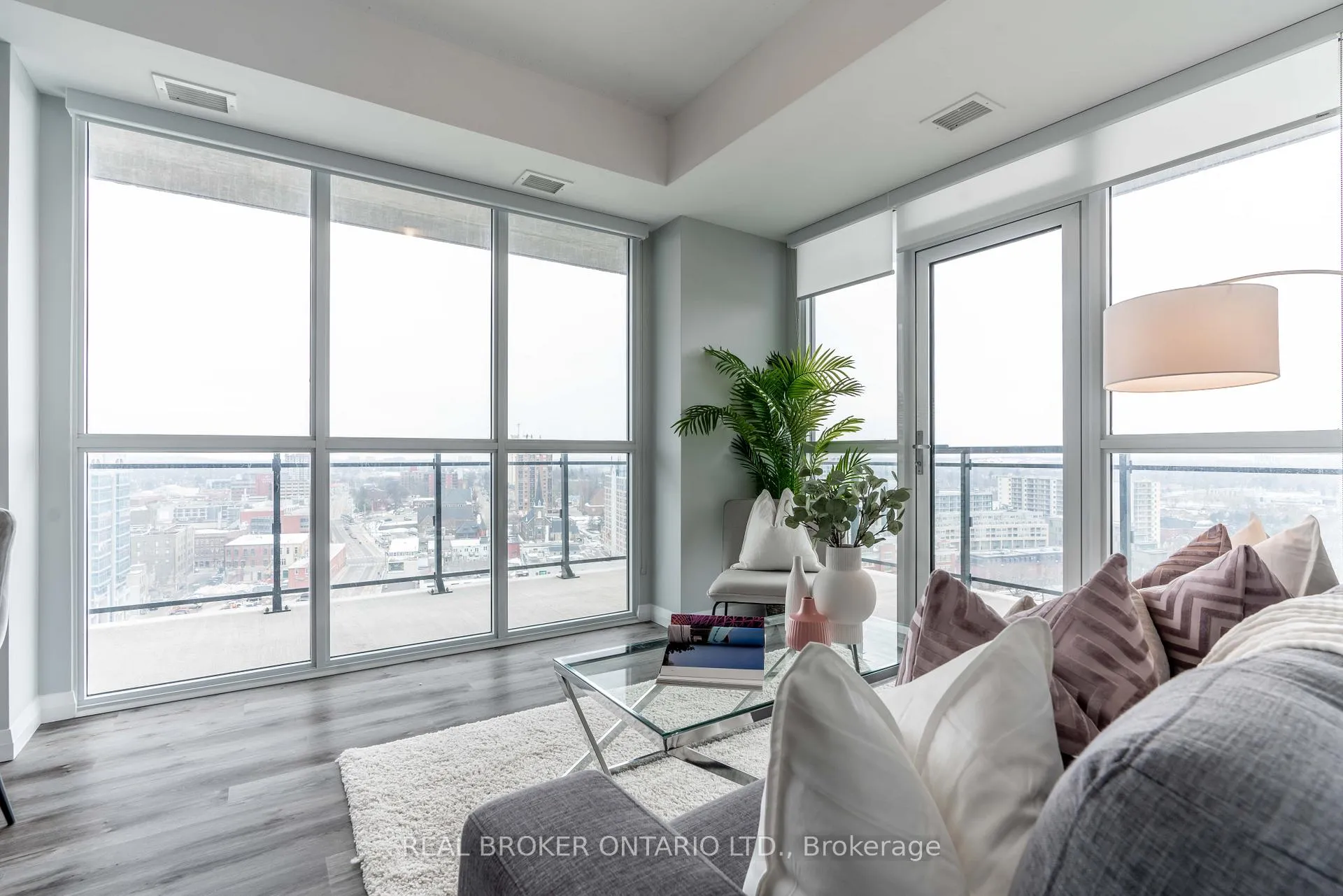 Photo 11 of Unit 1205, 60 Charles Street W, Kitchener — HOMEH