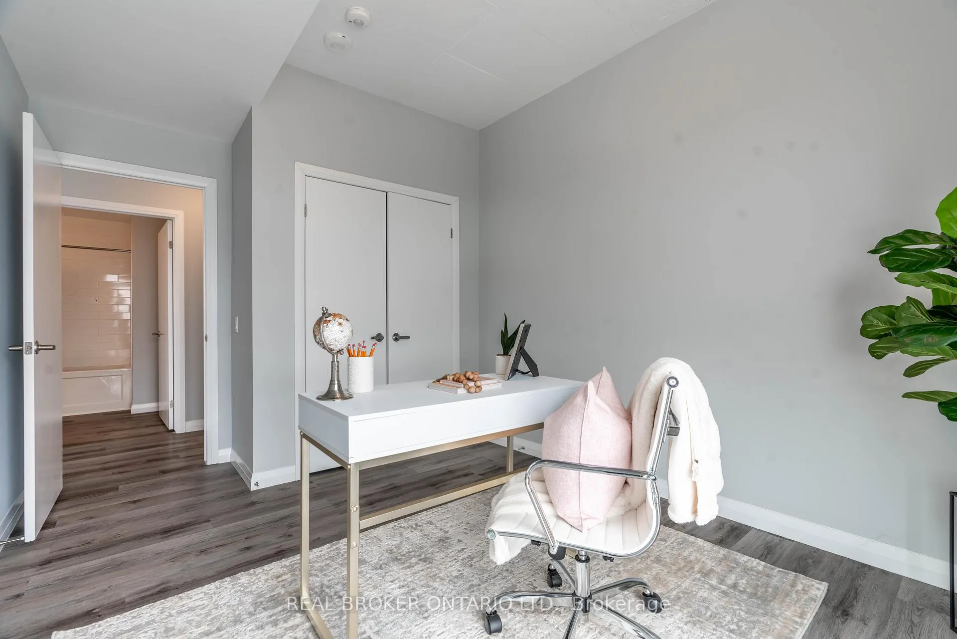 Photo 14 of Unit 1205, 60 Charles Street W, Kitchener — HOMEH