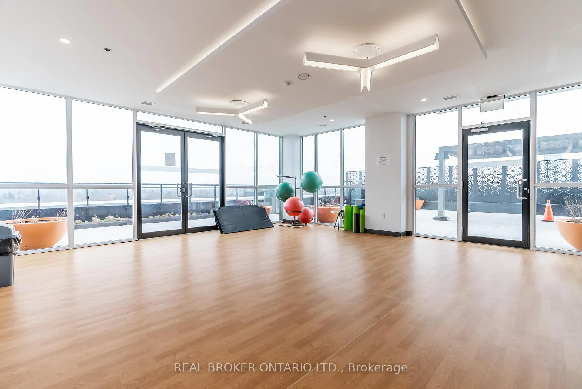 Photo 18 of Unit 1205, 60 Charles Street W, Kitchener — HOMEH
