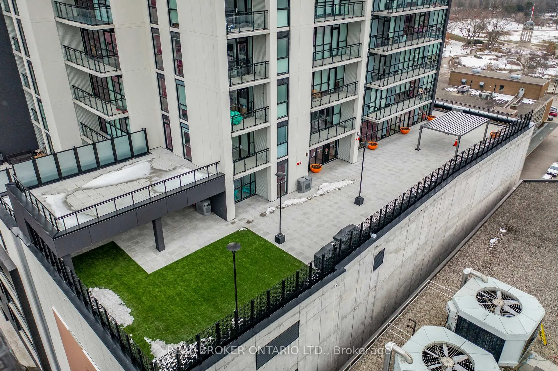 Photo 24 of Unit 1205, 60 Charles Street W, Kitchener — HOMEH
