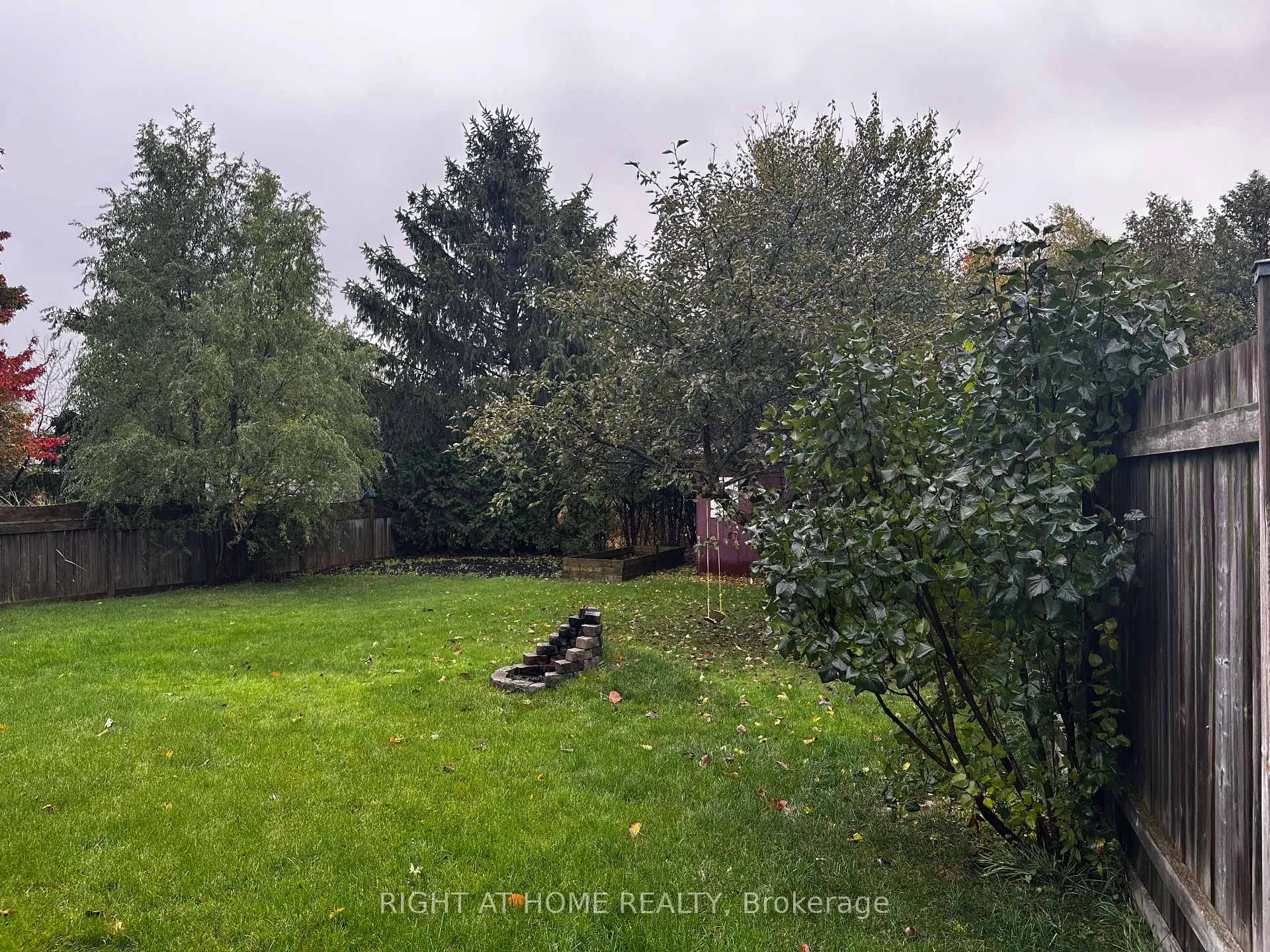 Photo 29 of 74 Barrydale Crescent, London, North I — HOMEH