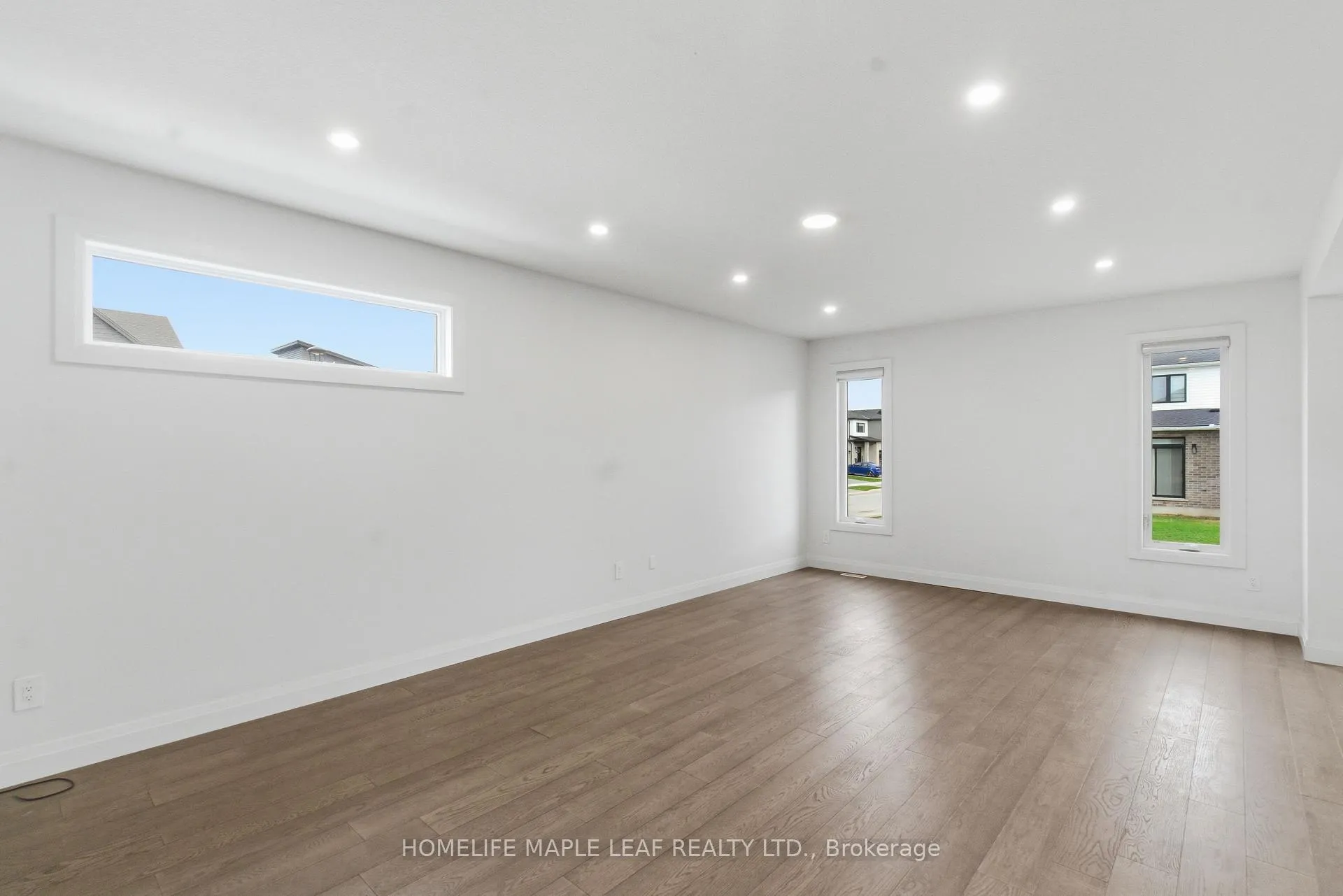 Photo 15 of 1566 Wright Crescent, London, North S — HOMEH