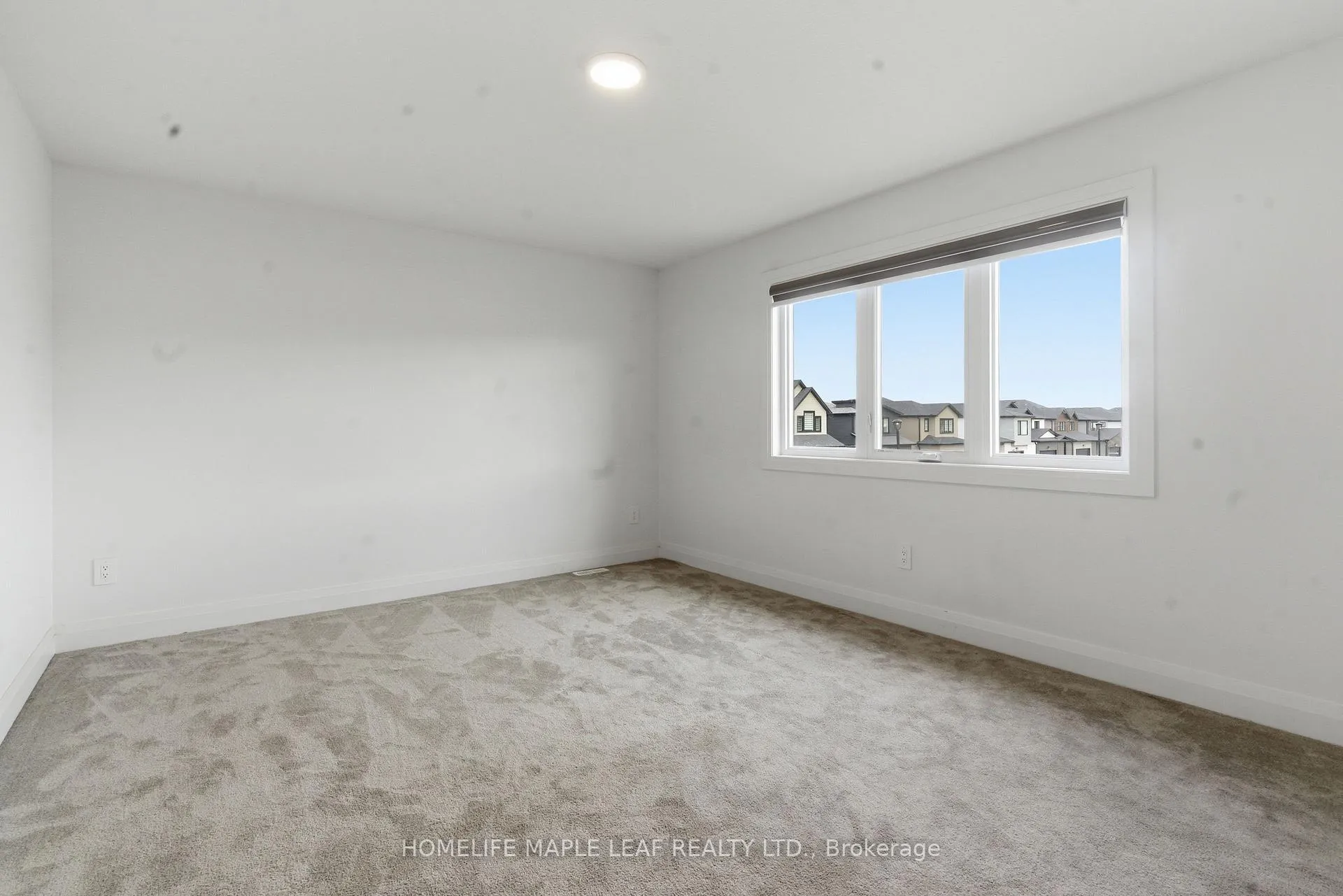 Photo 23 of 1566 Wright Crescent, London, North S — HOMEH
