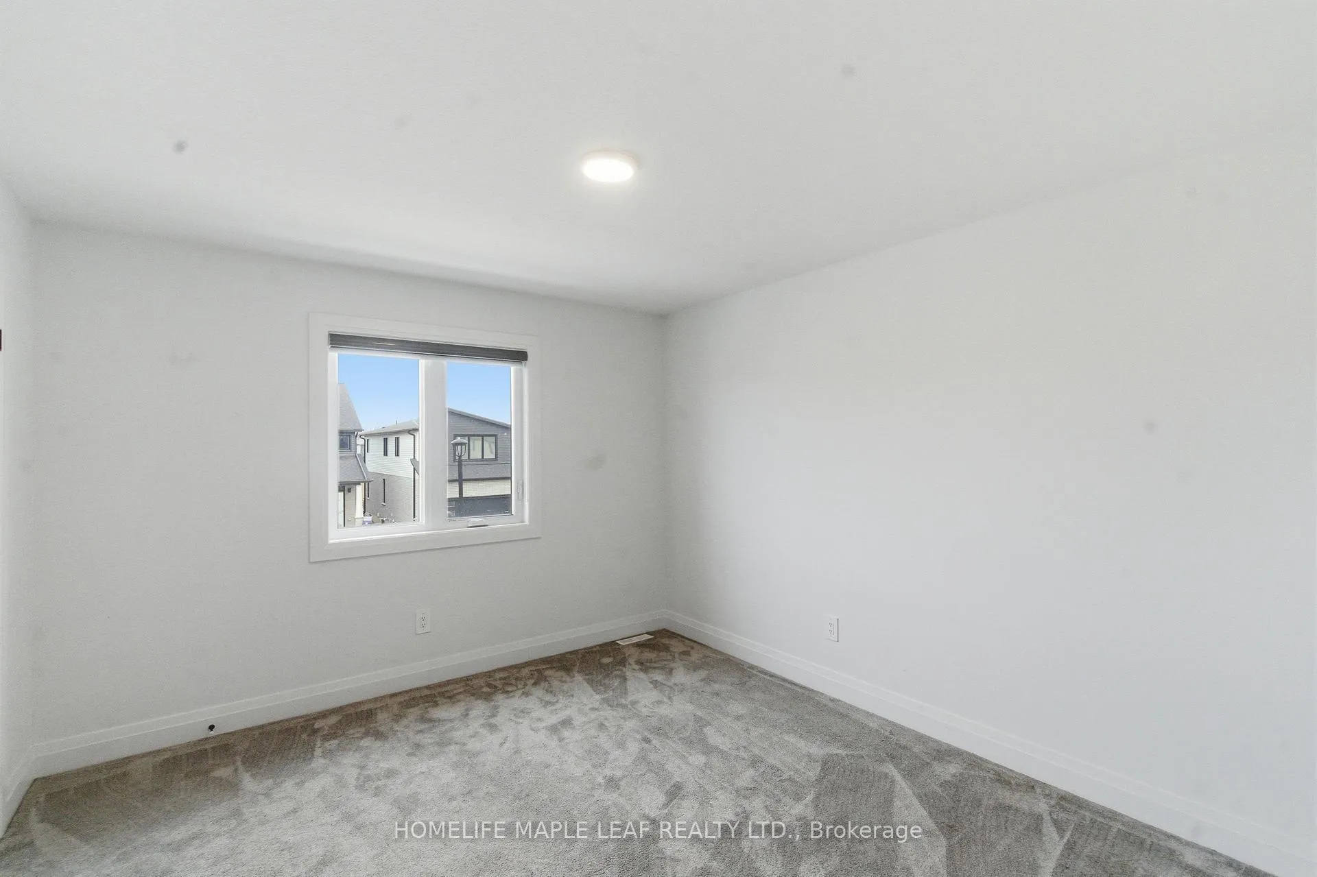 Photo 32 of 1566 Wright Crescent, London, North S — HOMEH
