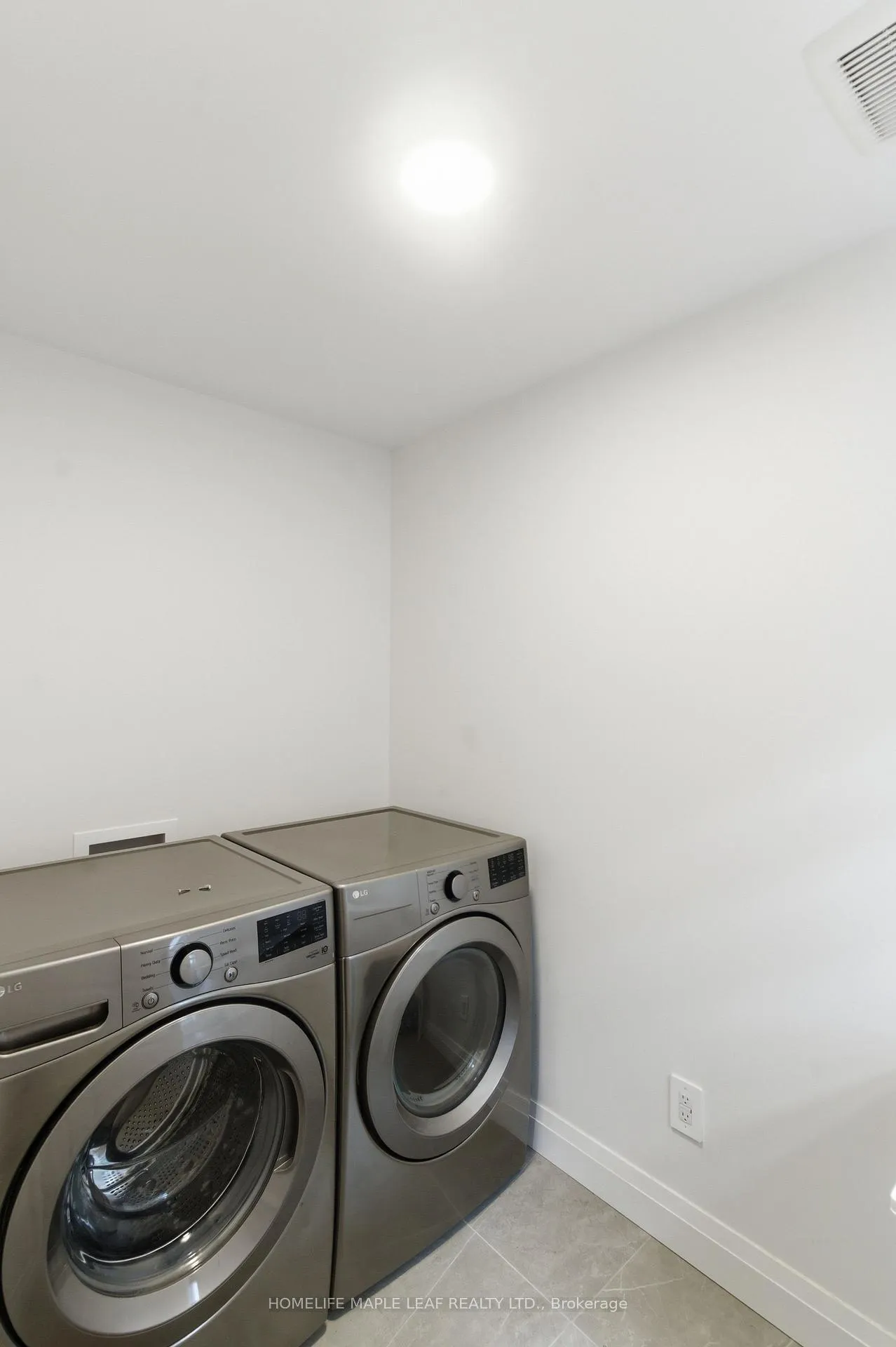 Photo 44 of 1566 Wright Crescent, London, North S — HOMEH