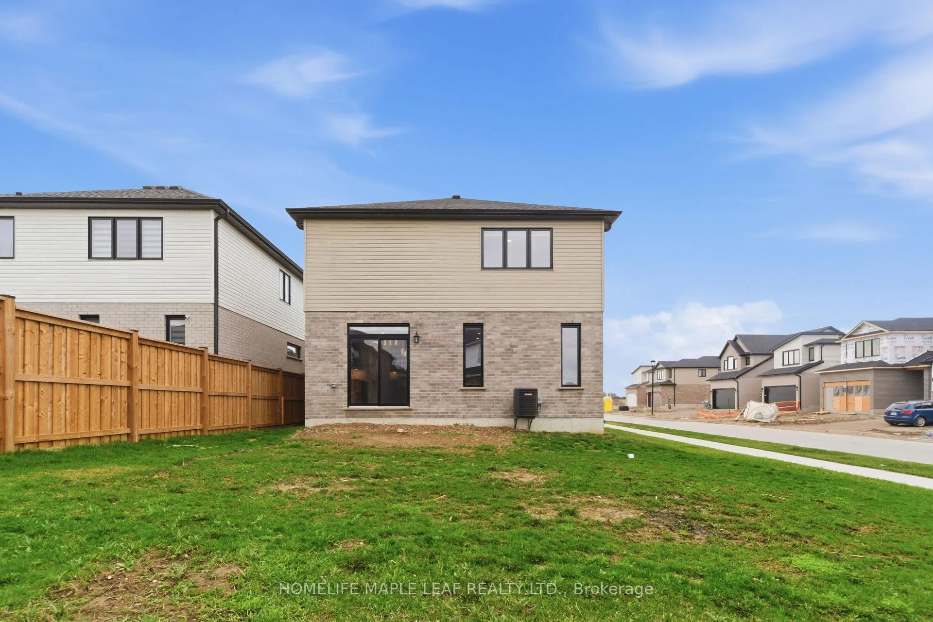Photo 48 of 1566 Wright Crescent, London, North S — HOMEH