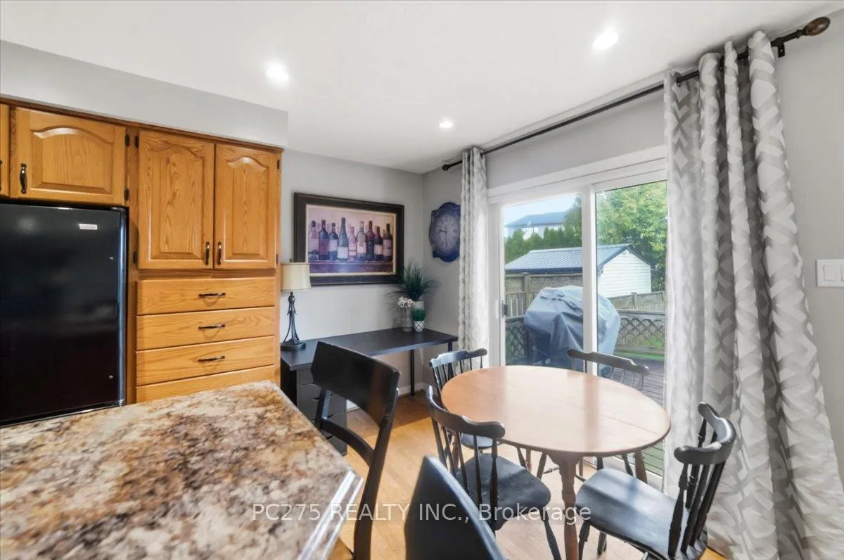 Photo 6 of 105 Gibson Crescent, Lucan Biddulph, Lucan — HOMEH