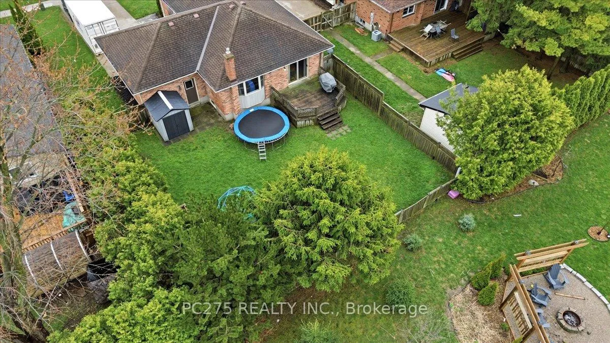 Photo 25 of 105 Gibson Crescent, Lucan Biddulph, Lucan — HOMEH