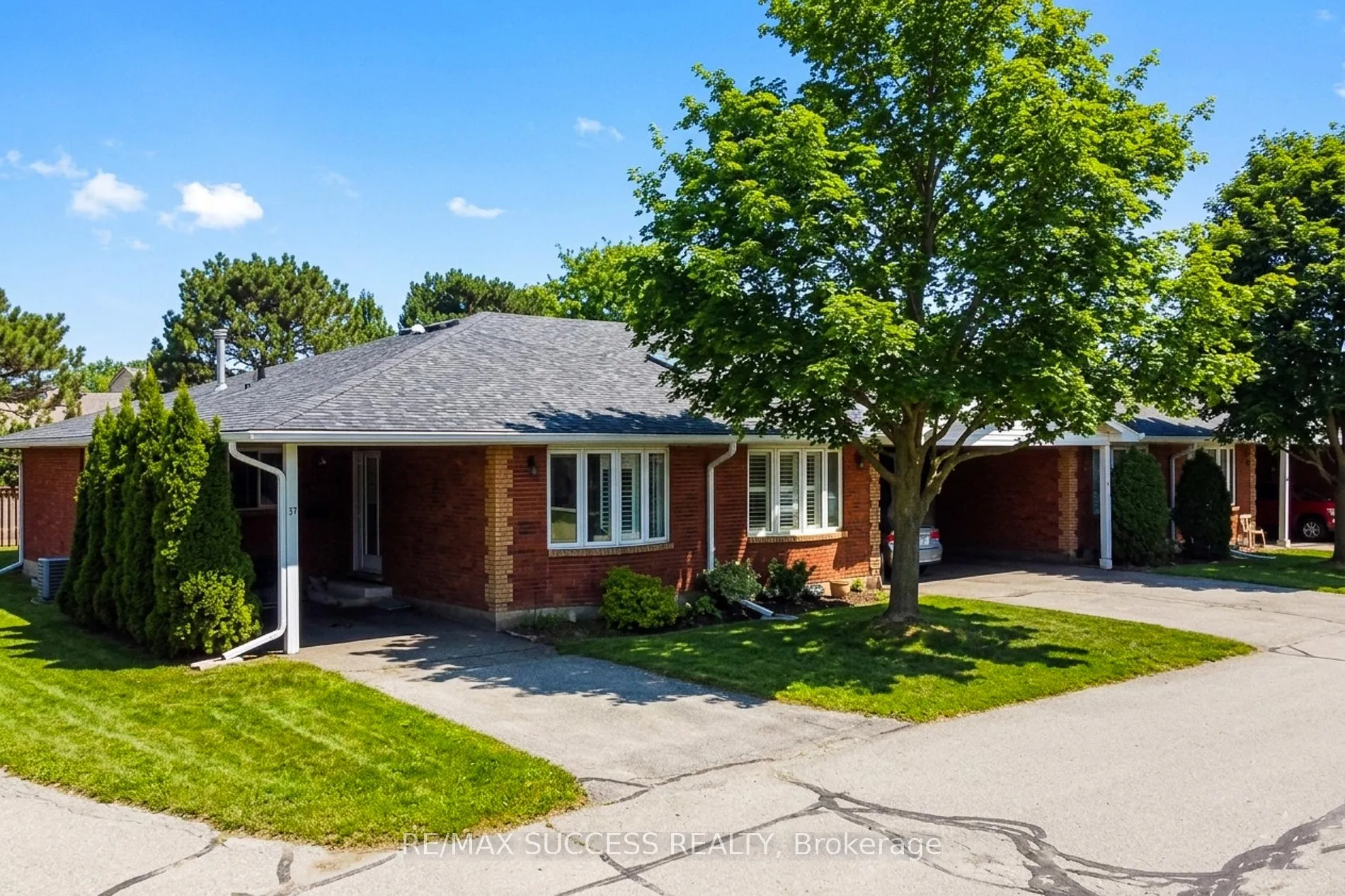 Photo 1 of Unit 37, 1030 Colborne Street E, Brantford — HOMEH