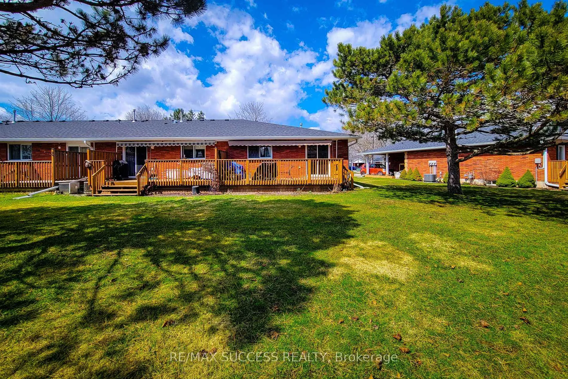 Photo 8 of Unit 37, 1030 Colborne Street E, Brantford — HOMEH