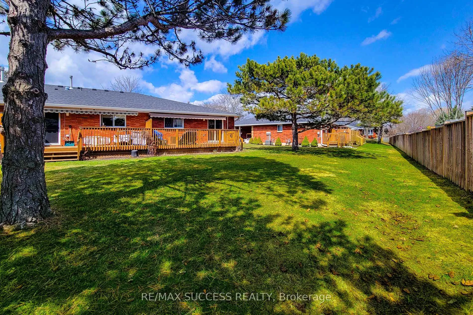 Photo 9 of Unit 37, 1030 Colborne Street E, Brantford — HOMEH