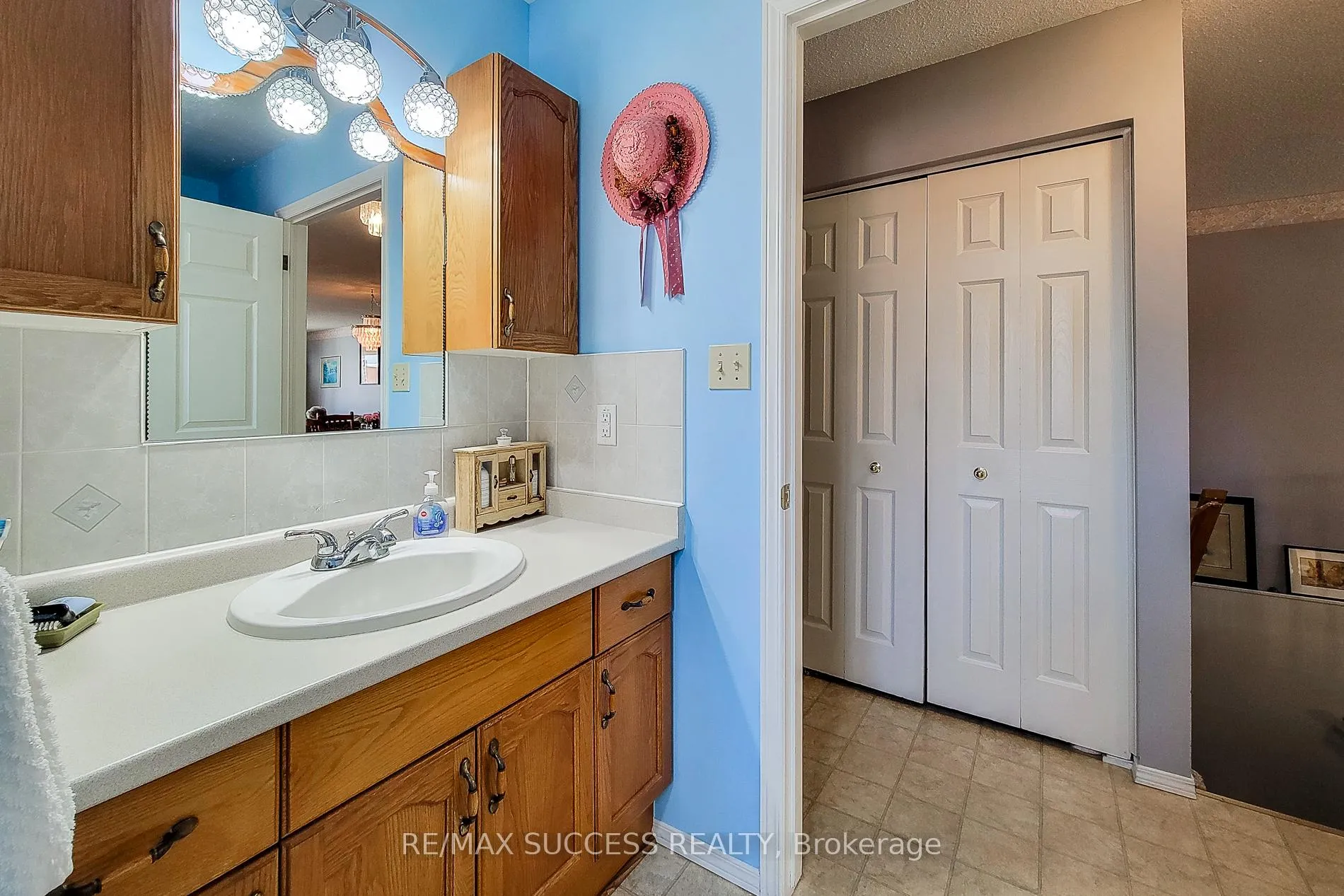 Photo 32 of Unit 37, 1030 Colborne Street E, Brantford — HOMEH