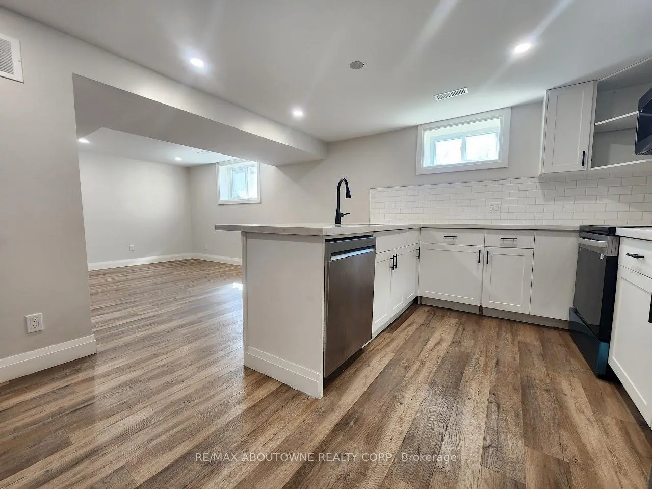 Photo 5 of Unit BSMT, 366 Upper Ottawa Street, Hamilton, Sunninghill — HOMEH