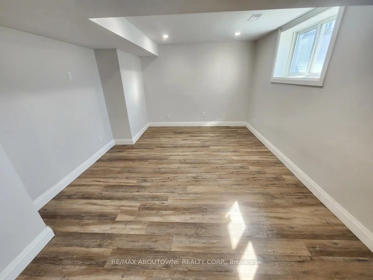 Photo 8 of Unit BSMT, 366 Upper Ottawa Street, Hamilton, Sunninghill — HOMEH