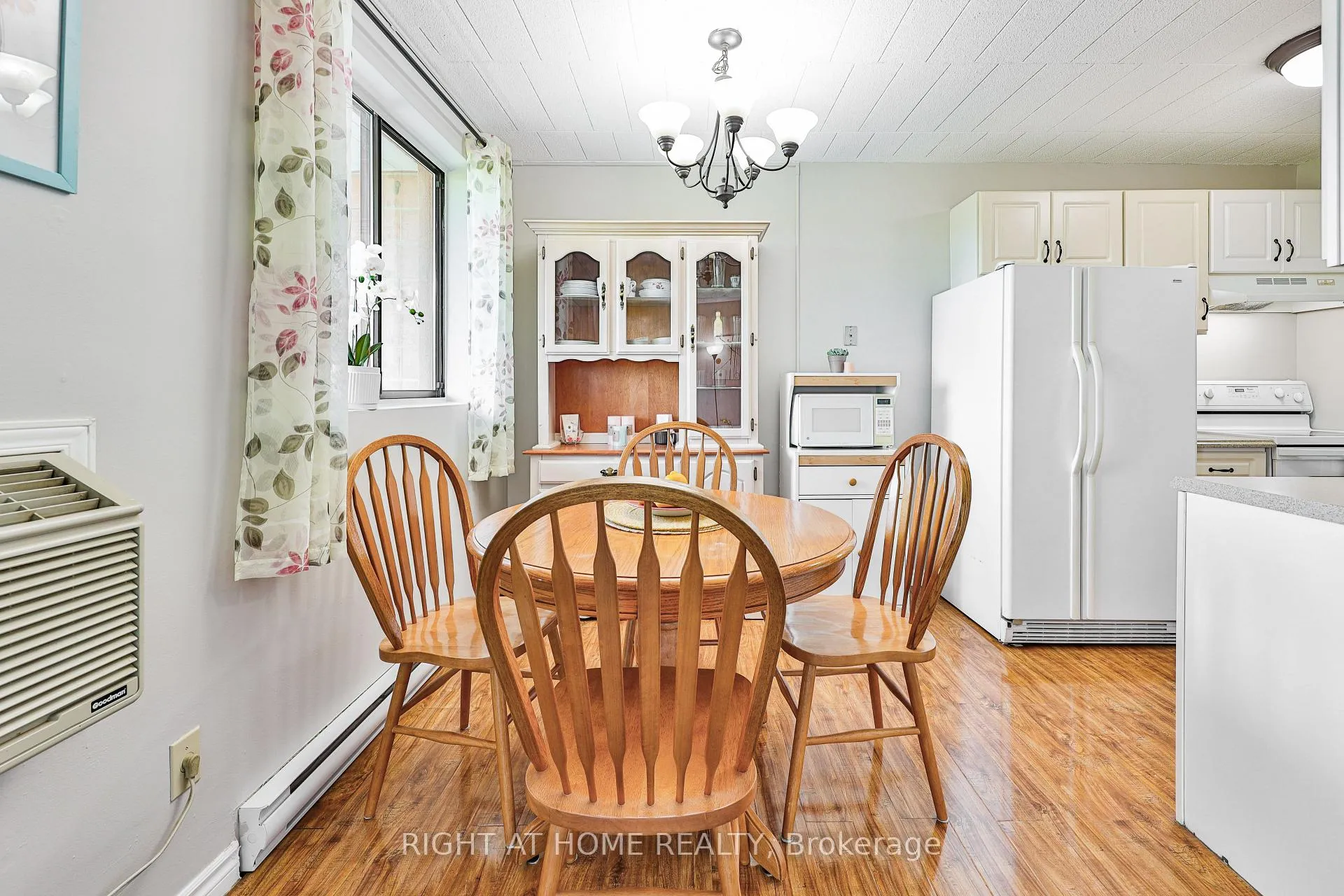 Photo 6 of Unit 411, 29 West Avenue W, Kitchener — HOMEH