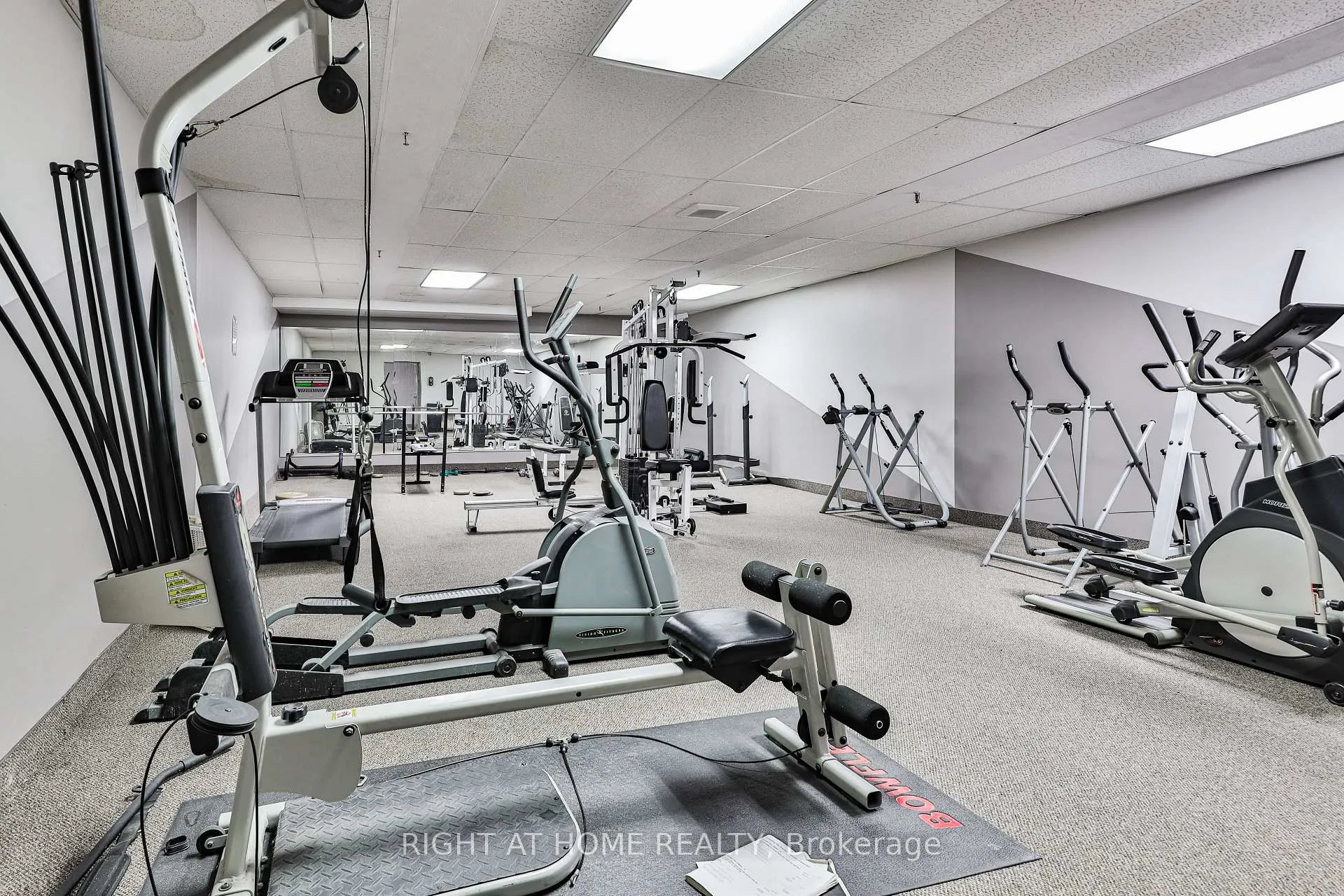 Photo 14 of Unit 411, 29 West Avenue W, Kitchener — HOMEH