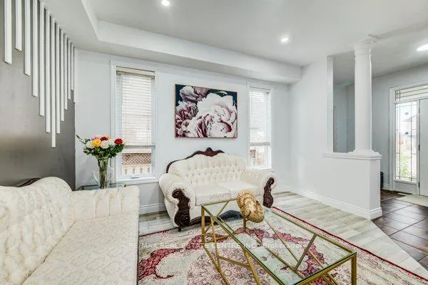Photo 9 of 617 Thorndale Drive, Waterloo — HOMEH