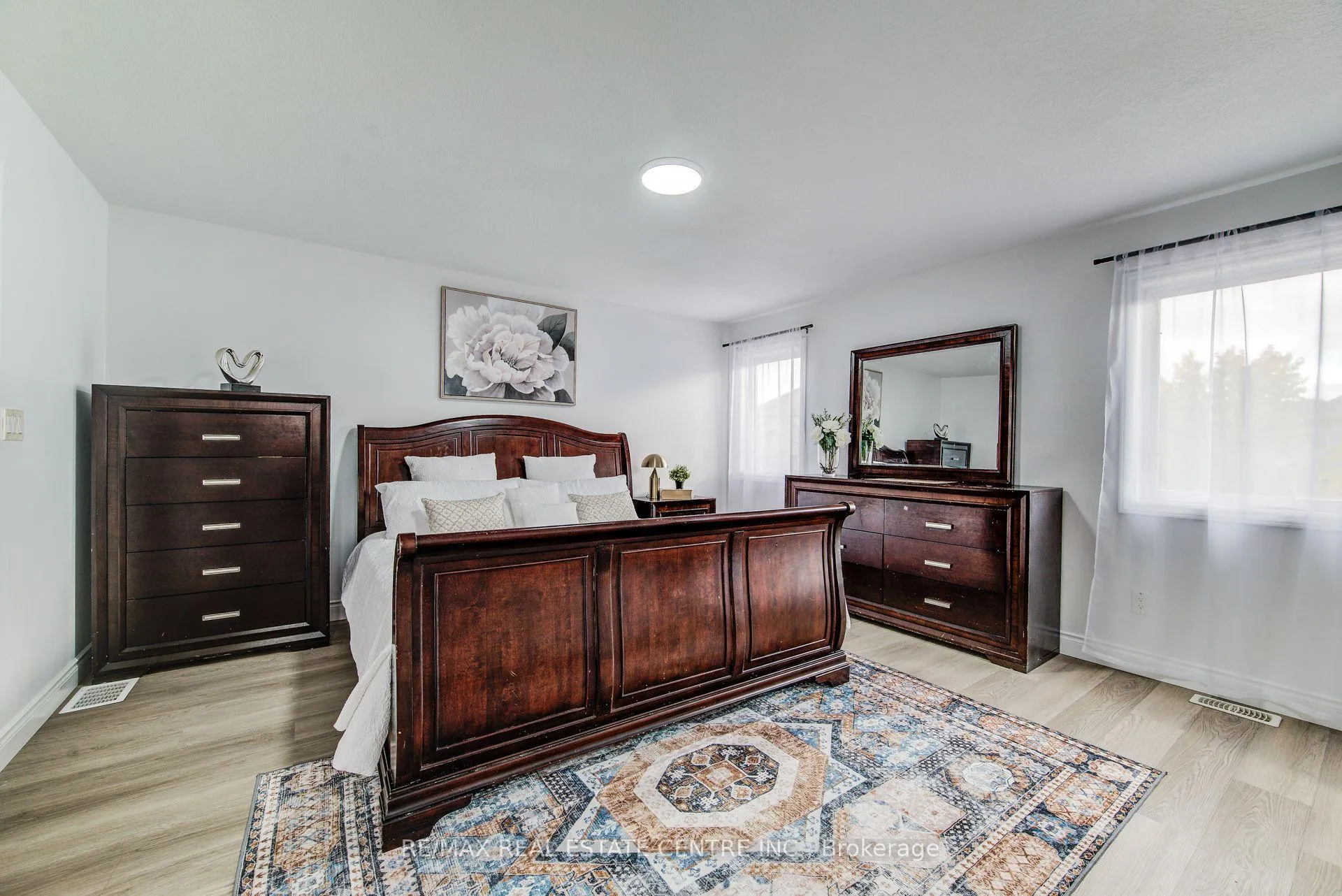 Photo 25 of 617 Thorndale Drive, Waterloo — HOMEH