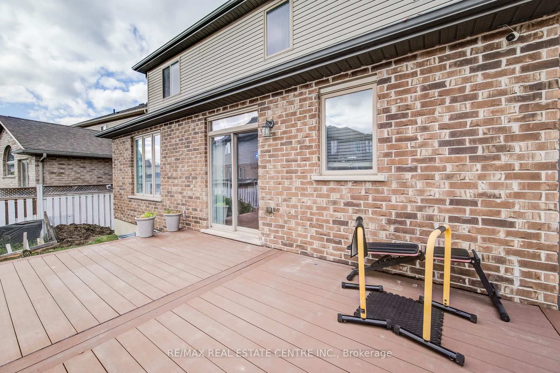 Photo 45 of 617 Thorndale Drive, Waterloo — HOMEH
