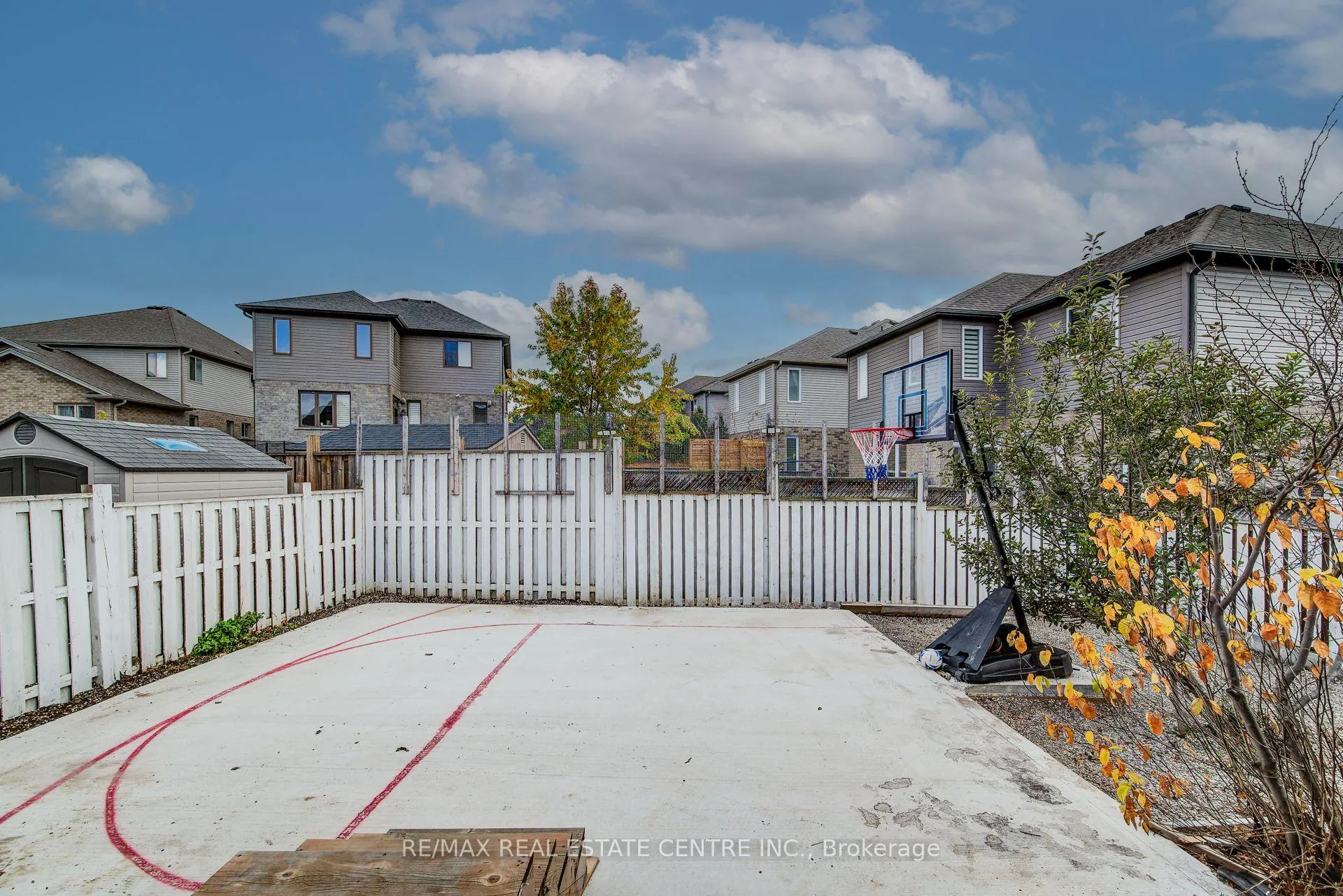 Photo 46 of 617 Thorndale Drive, Waterloo — HOMEH