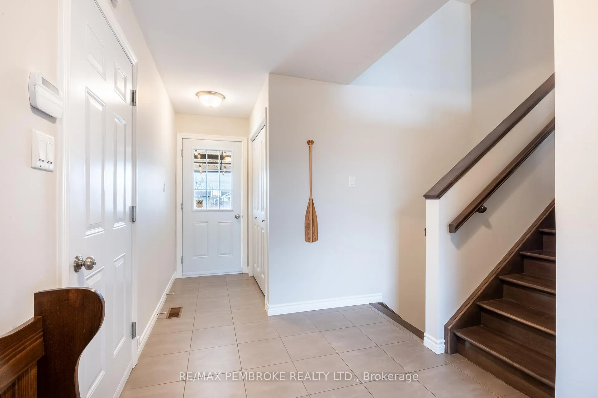 Photo 10 of 21 Newport Drive, Petawawa — HOMEH