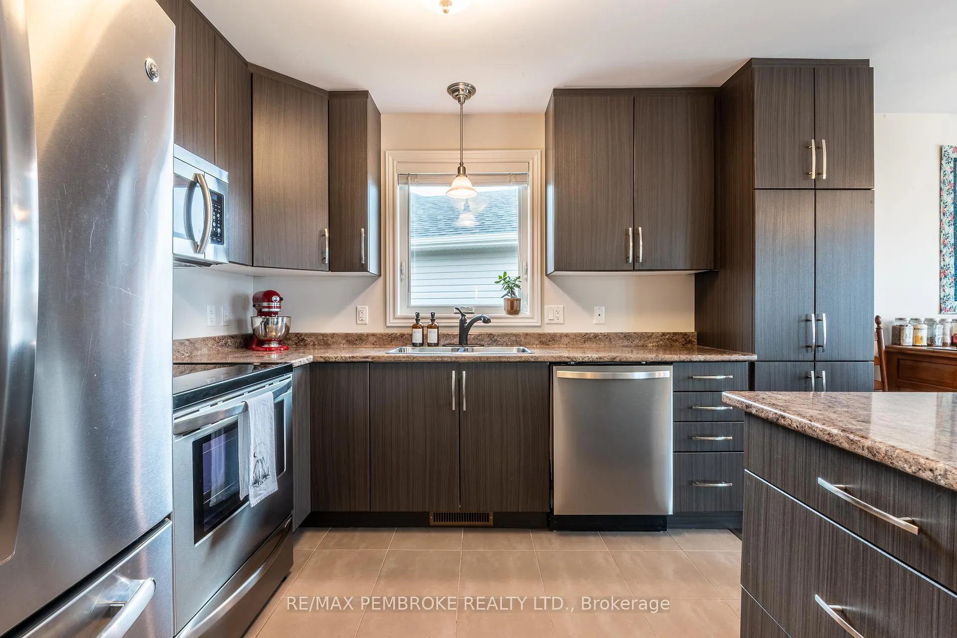 Photo 15 of 21 Newport Drive, Petawawa — HOMEH