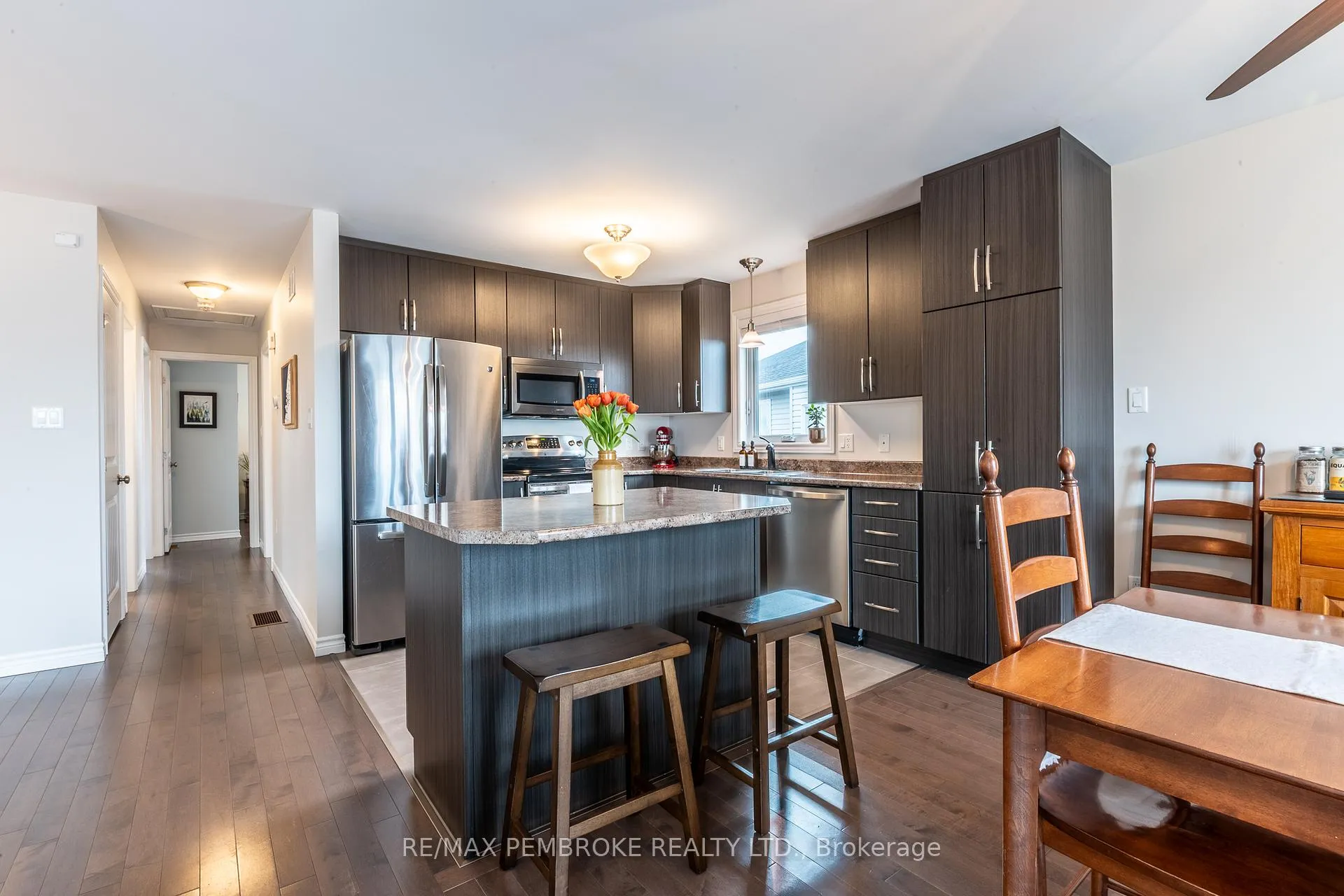 Photo 22 of 21 Newport Drive, Petawawa — HOMEH