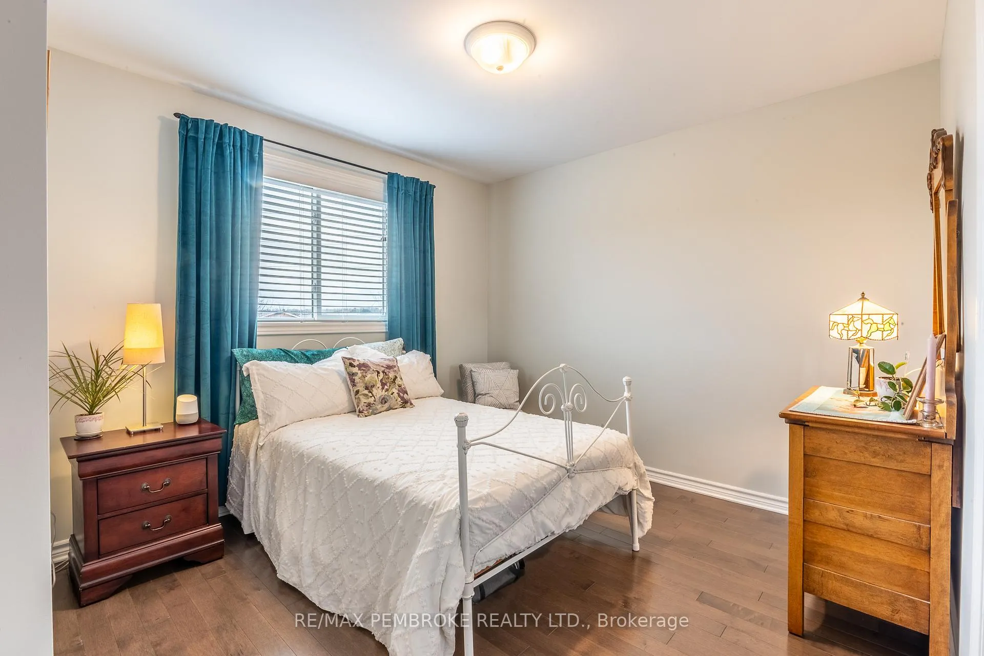 Photo 28 of 21 Newport Drive, Petawawa — HOMEH