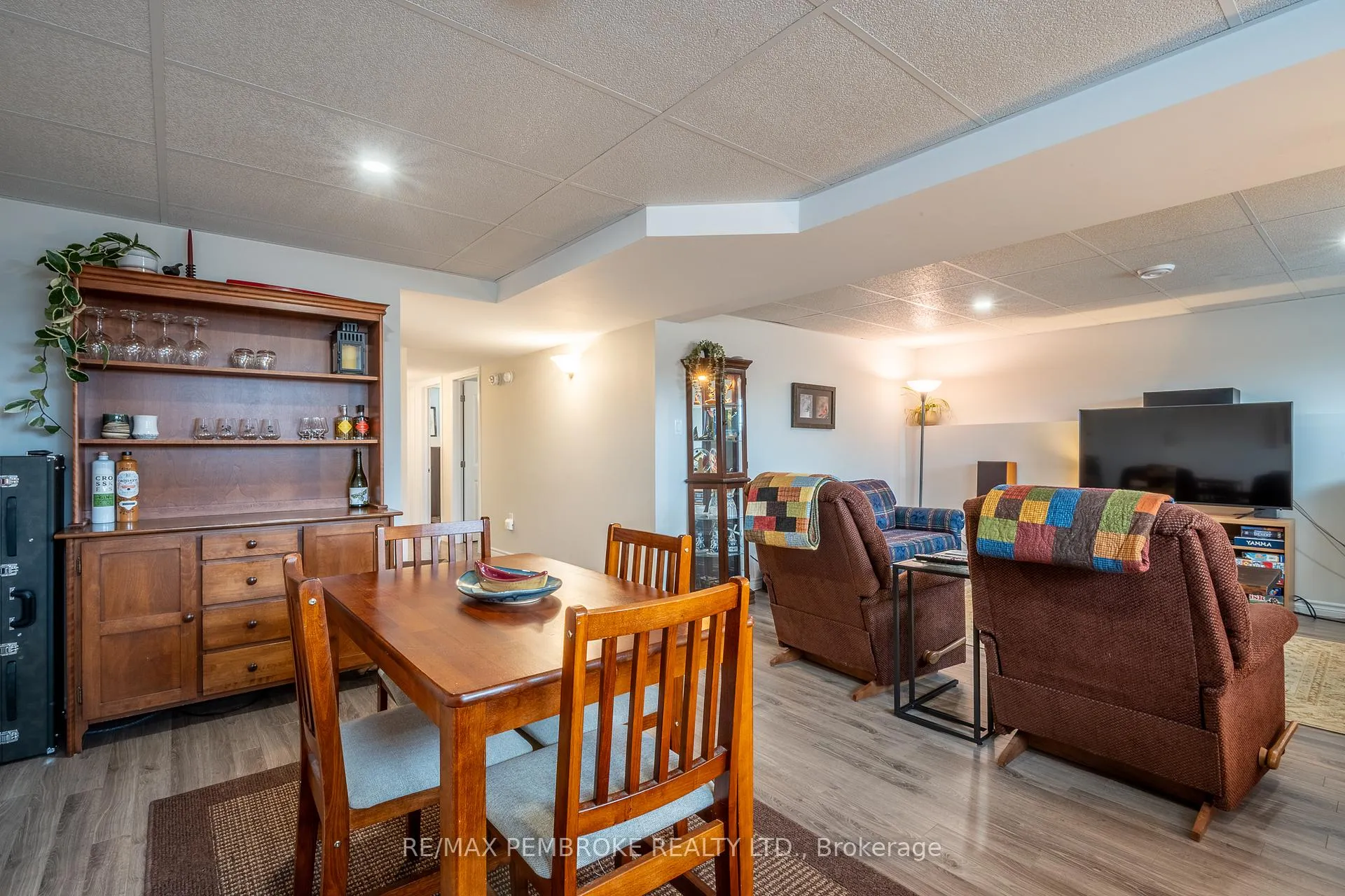 Photo 32 of 21 Newport Drive, Petawawa — HOMEH