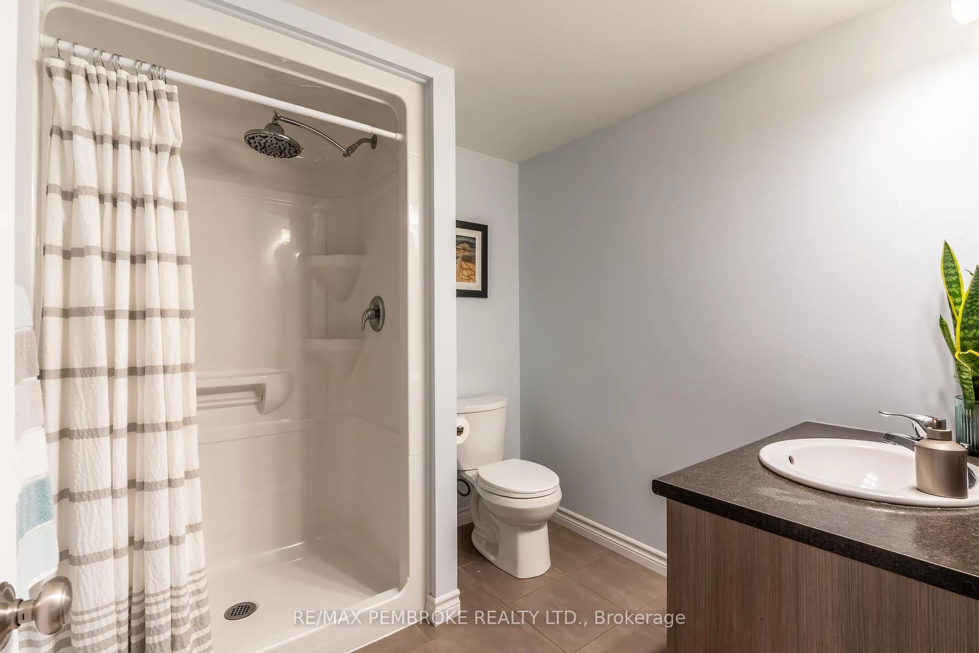 Photo 37 of 21 Newport Drive, Petawawa — HOMEH
