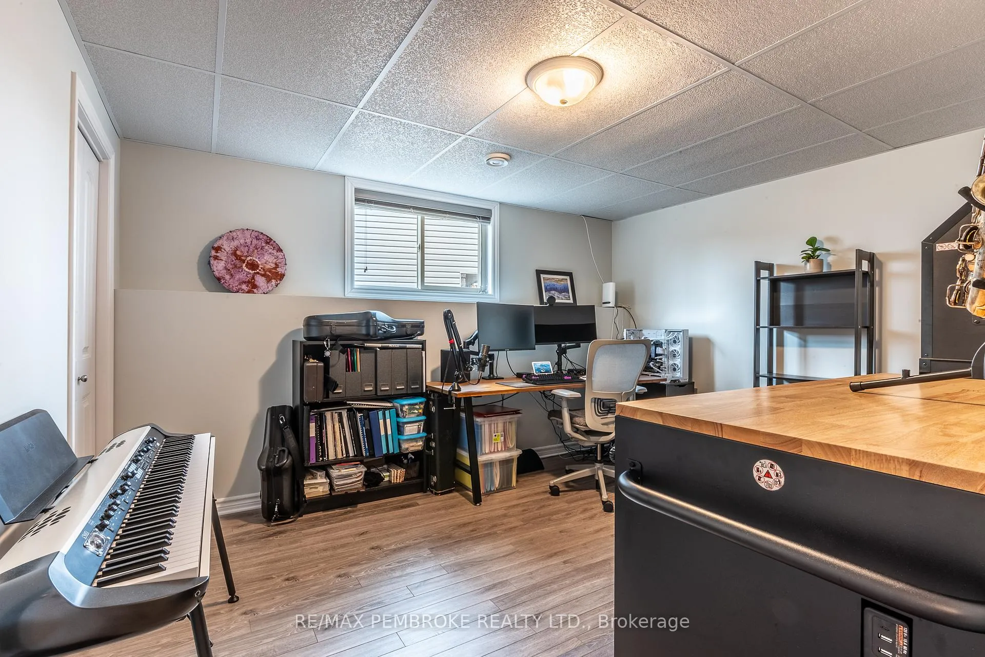 Photo 40 of 21 Newport Drive, Petawawa — HOMEH