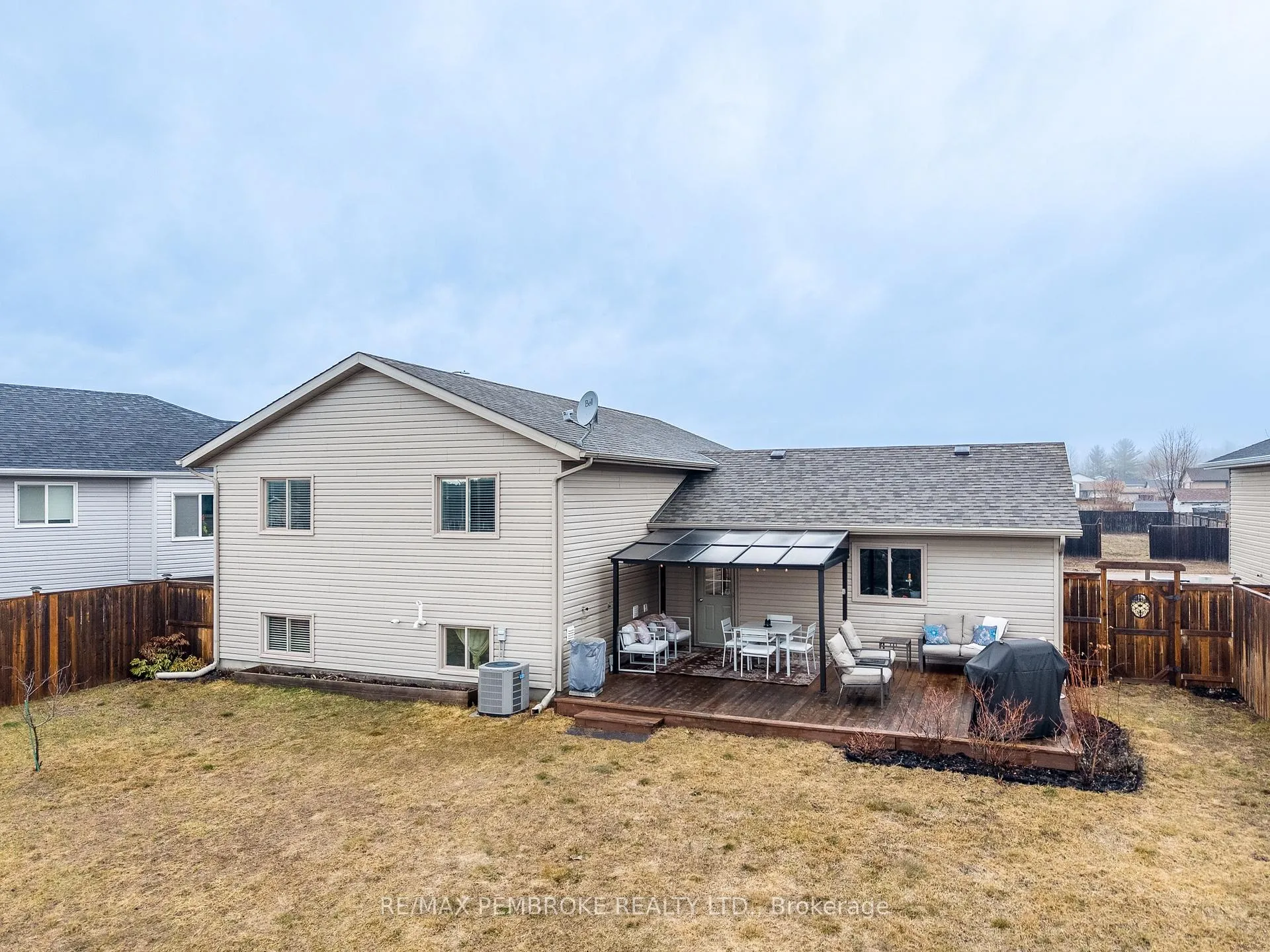 Photo 47 of 21 Newport Drive, Petawawa — HOMEH