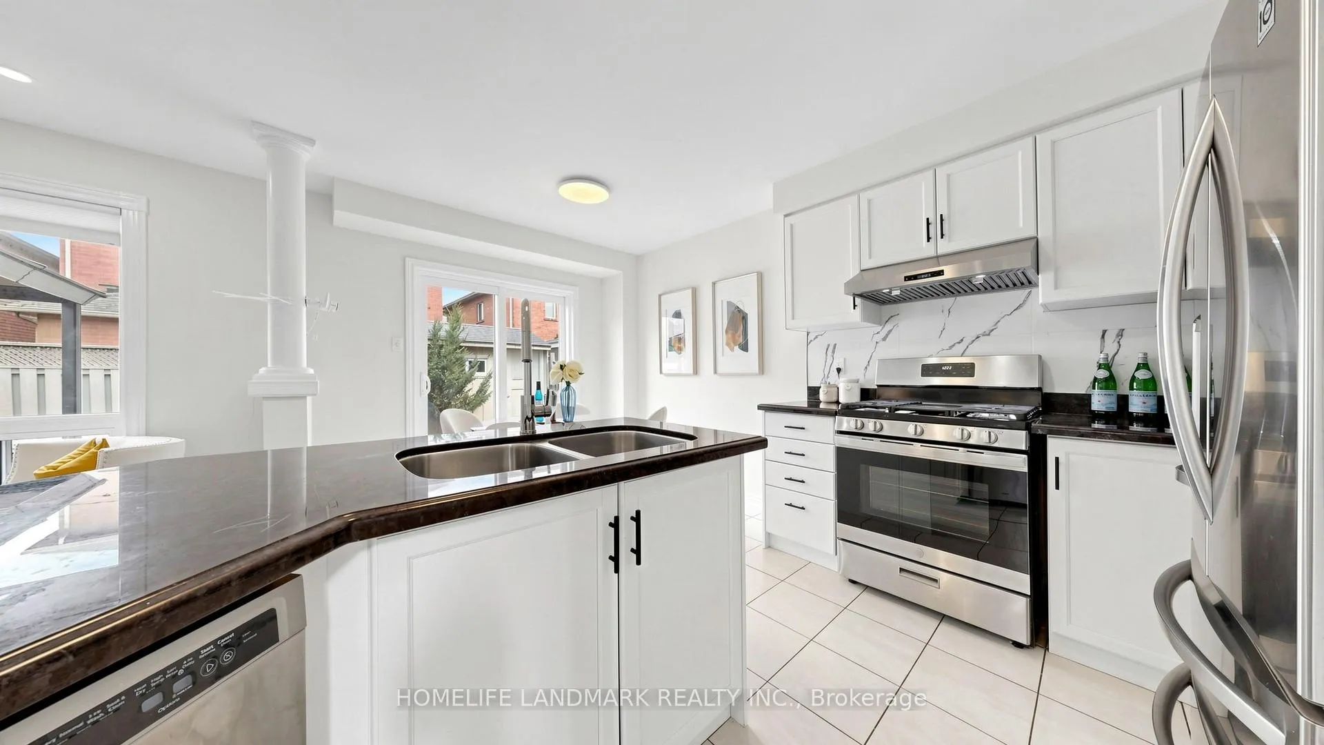 Photo 16 of 186 Tierra Avenue, Vaughan, Vellore Village — HOMEH