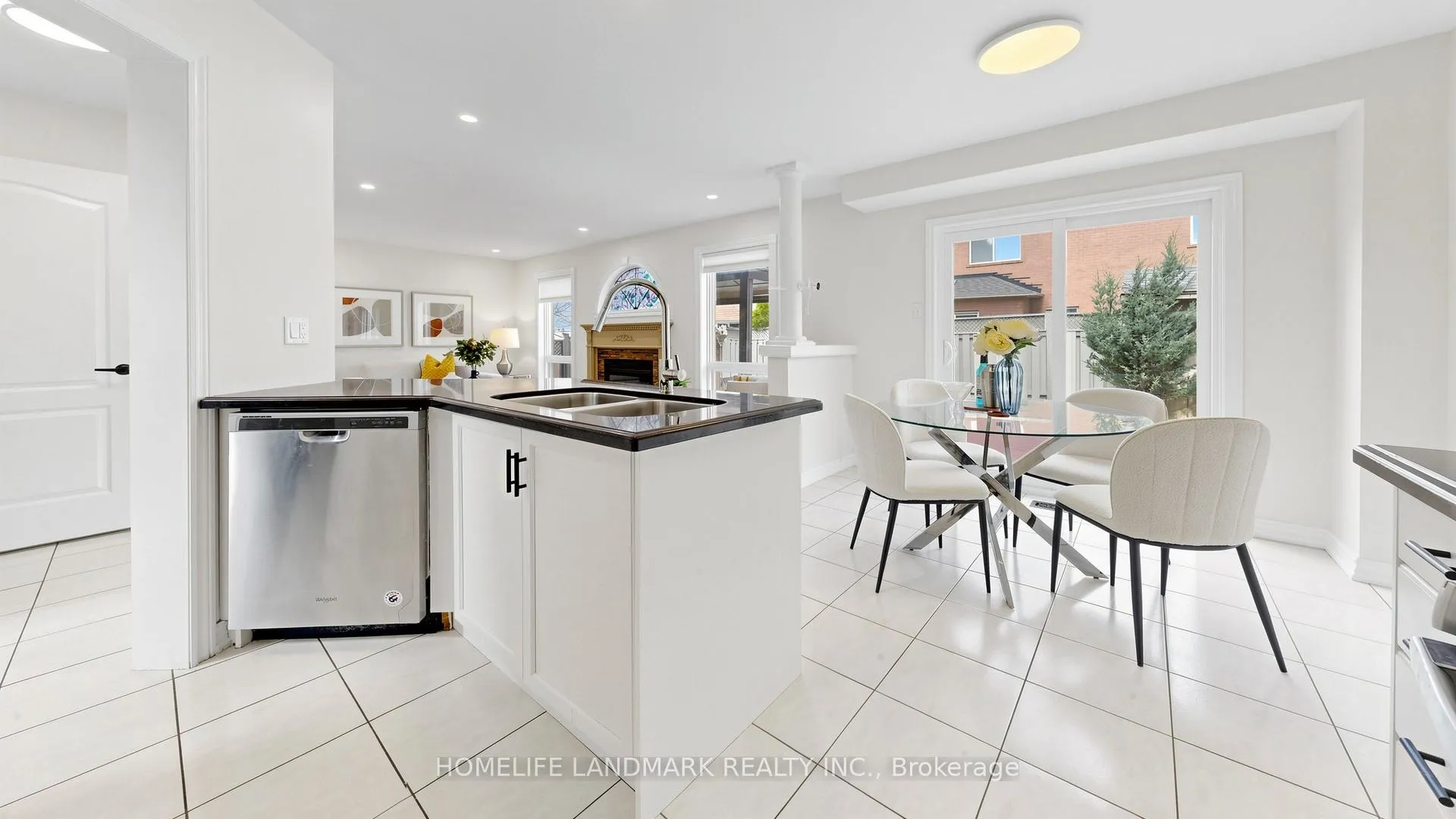 Photo 18 of 186 Tierra Avenue, Vaughan, Vellore Village — HOMEH