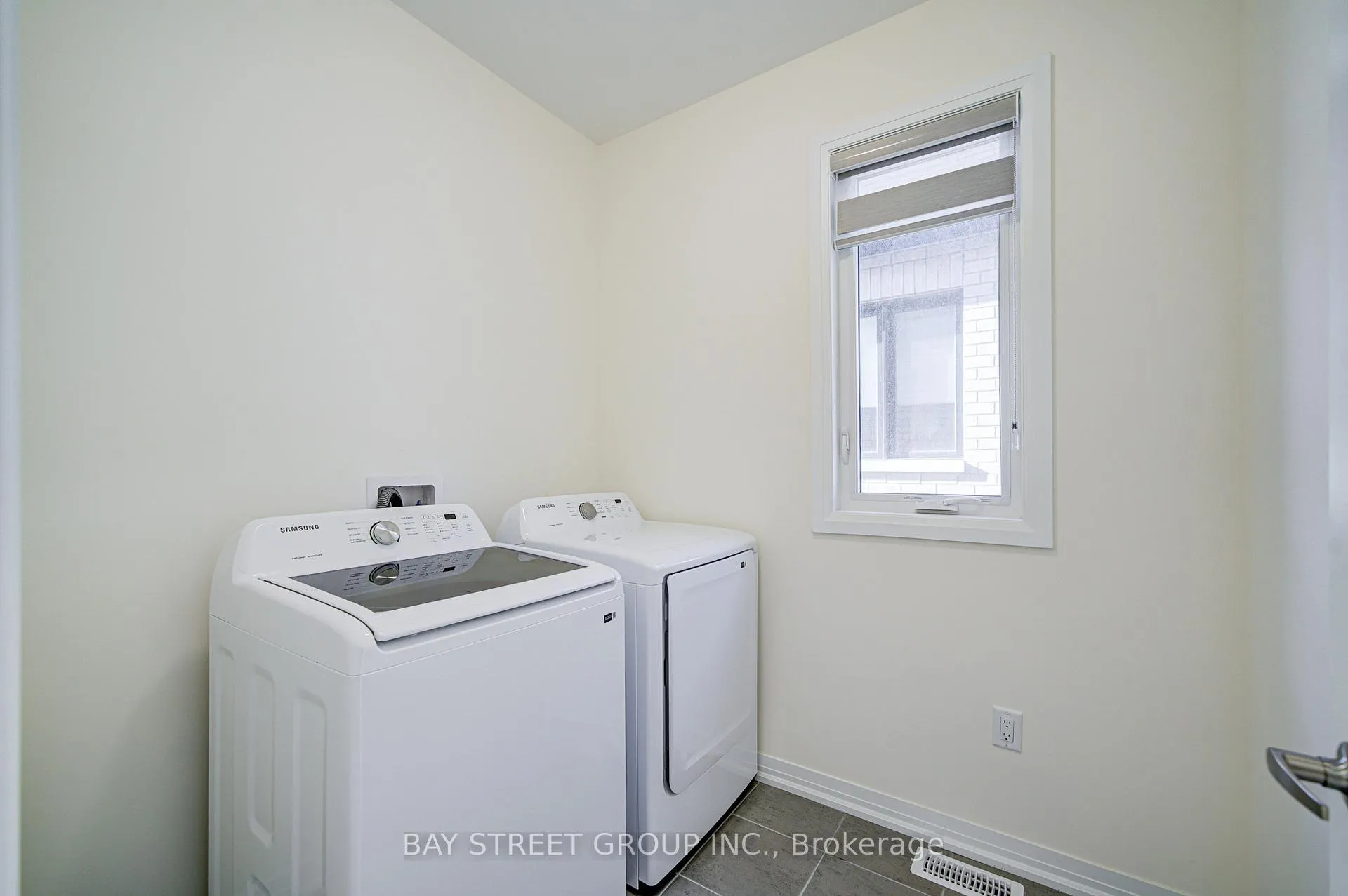 Photo 20 of 1091 Pisces Trail, Pickering, Rural Pickering — HOMEH