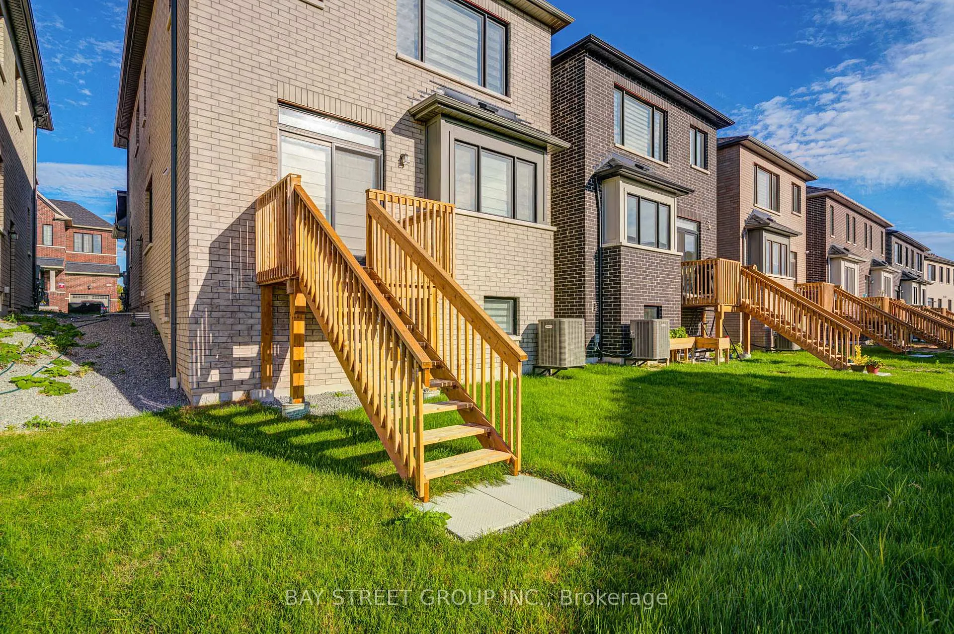 Photo 21 of 1091 Pisces Trail, Pickering, Rural Pickering — HOMEH