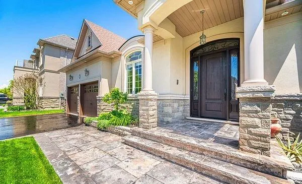 Photo 8 of 48 Beacon Hill Drive, Brampton, Credit Valley — HOMEH