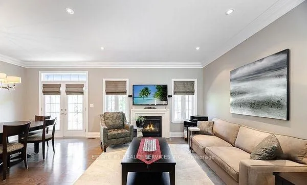 Photo 17 of 48 Beacon Hill Drive, Brampton, Credit Valley — HOMEH